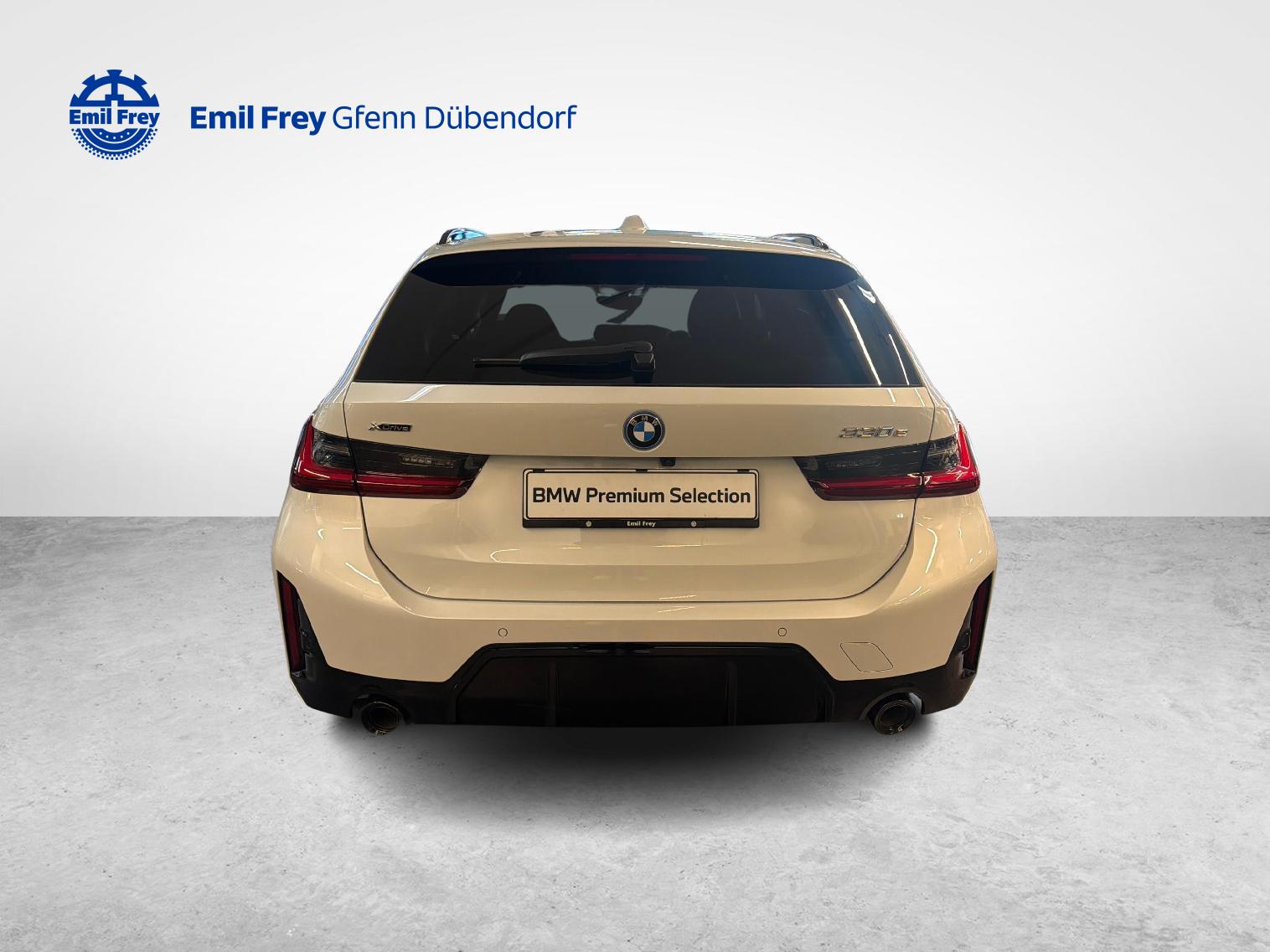 BMW 330e xDrive SAG Touring-image-9