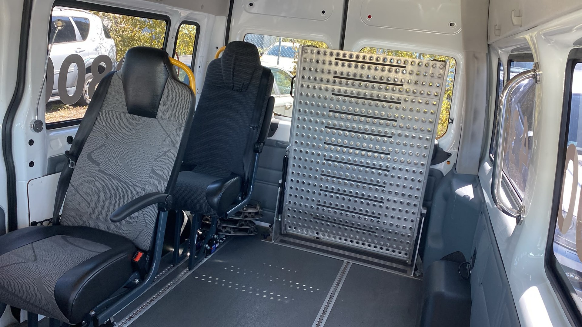FORD Transit 300S Level 3-image-5