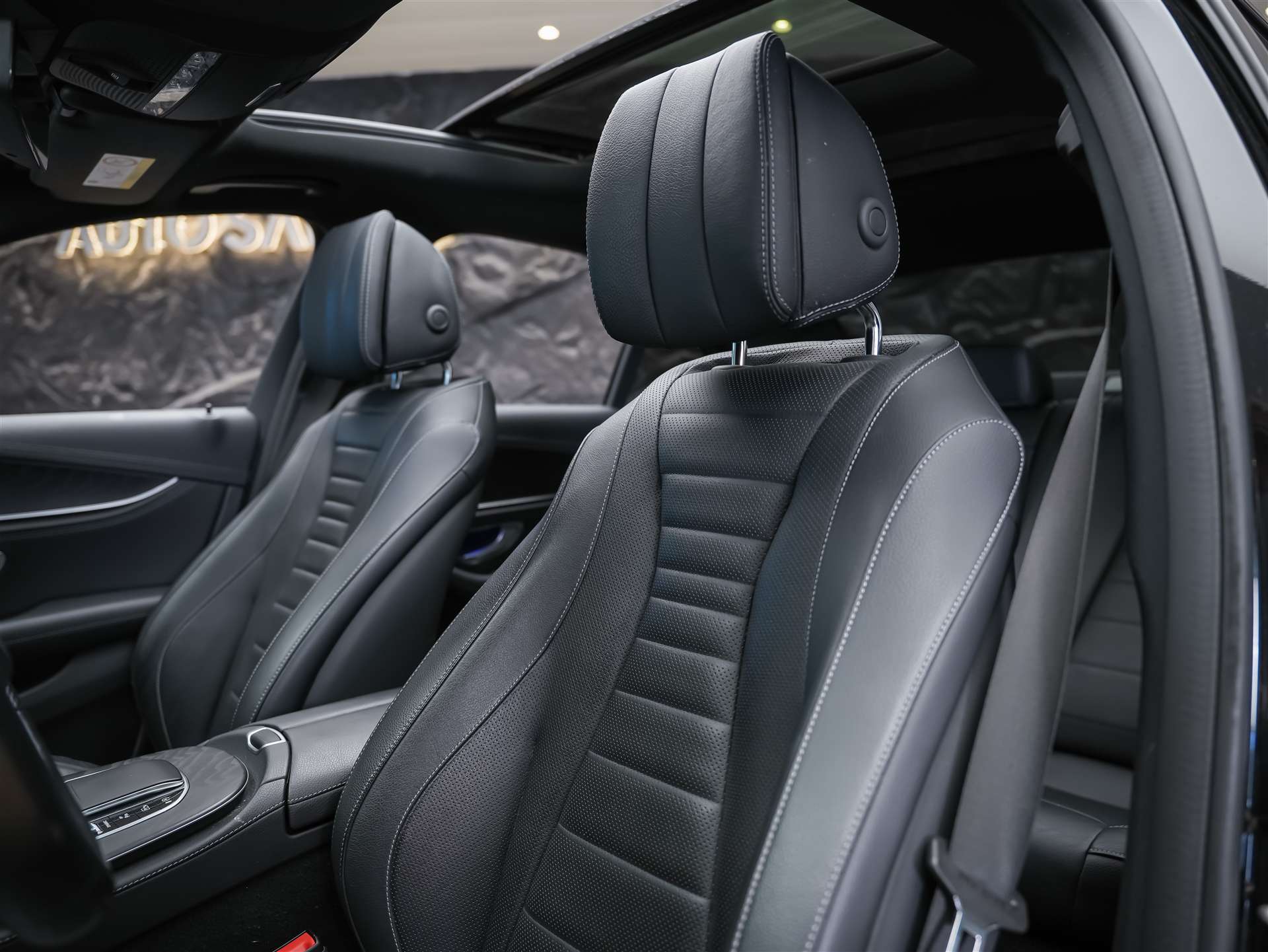 MERCEDES-BENZ E 220 d AMG Line 4Matic 9G-Tronic Panorama*Sitzbelüftung*Lenkradheizung*Burmester*-image-10