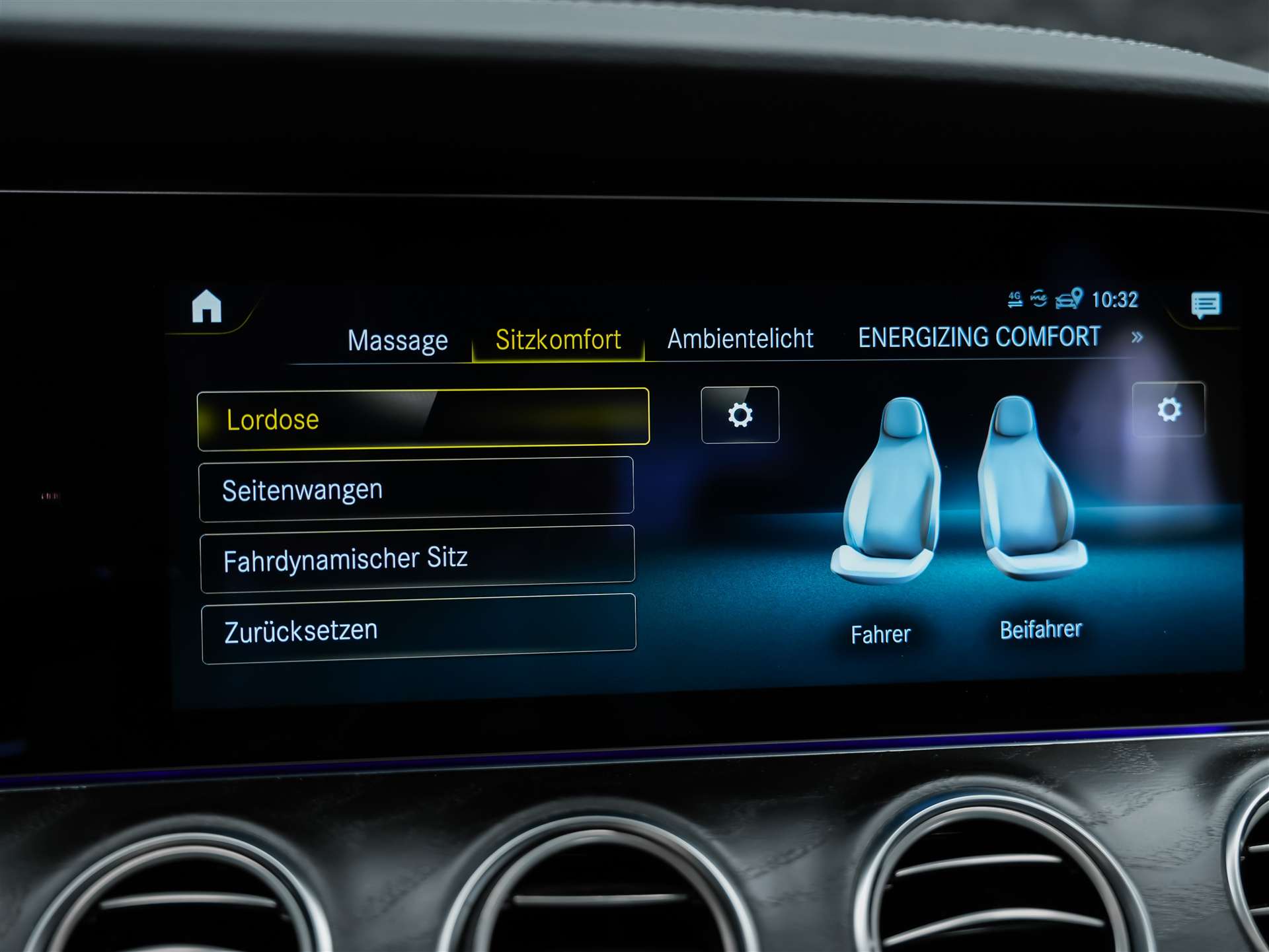 MERCEDES-BENZ E 220 d AMG Line 4Matic 9G-Tronic Panorama*Sitzbelüftung*Lenkradheizung*Burmester*-image-35