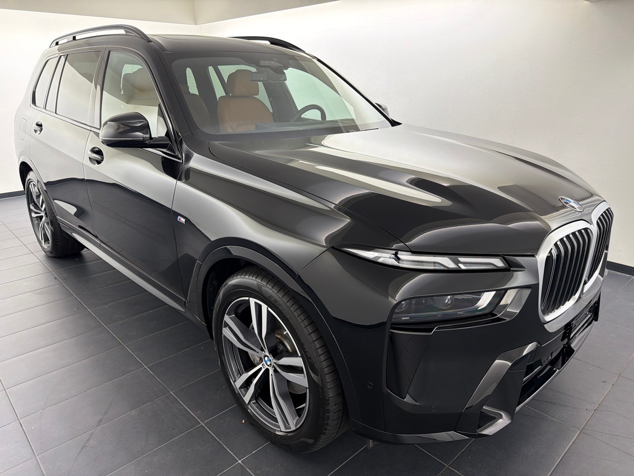 BMW X7 xDr 48V 40d M Sport-showroom-element-3