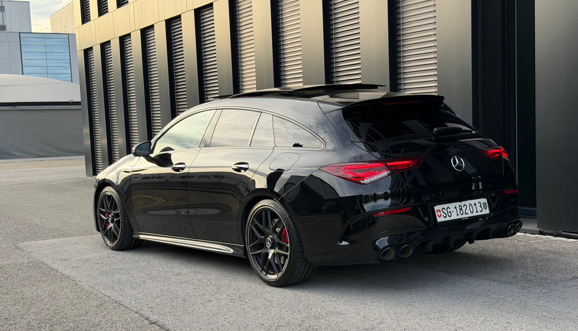 MERCEDES-BENZ CLA Shooting Brake 45 S AMG♦️1.Hand*CH Fahrzeug*Topausstattung♦️-showroom-element-1