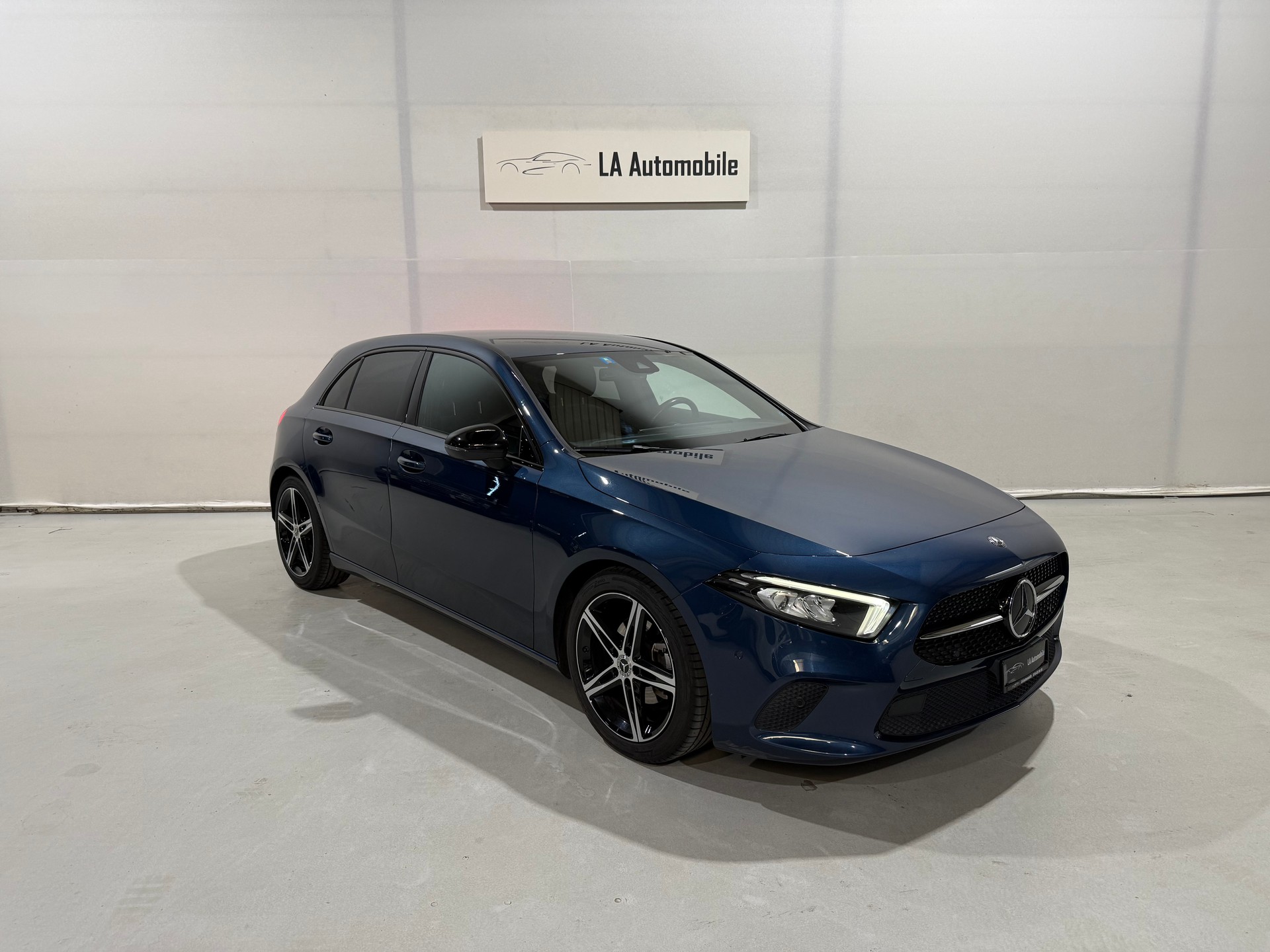 MERCEDES-BENZ A 180 Progressive 7G-DCT-image-4