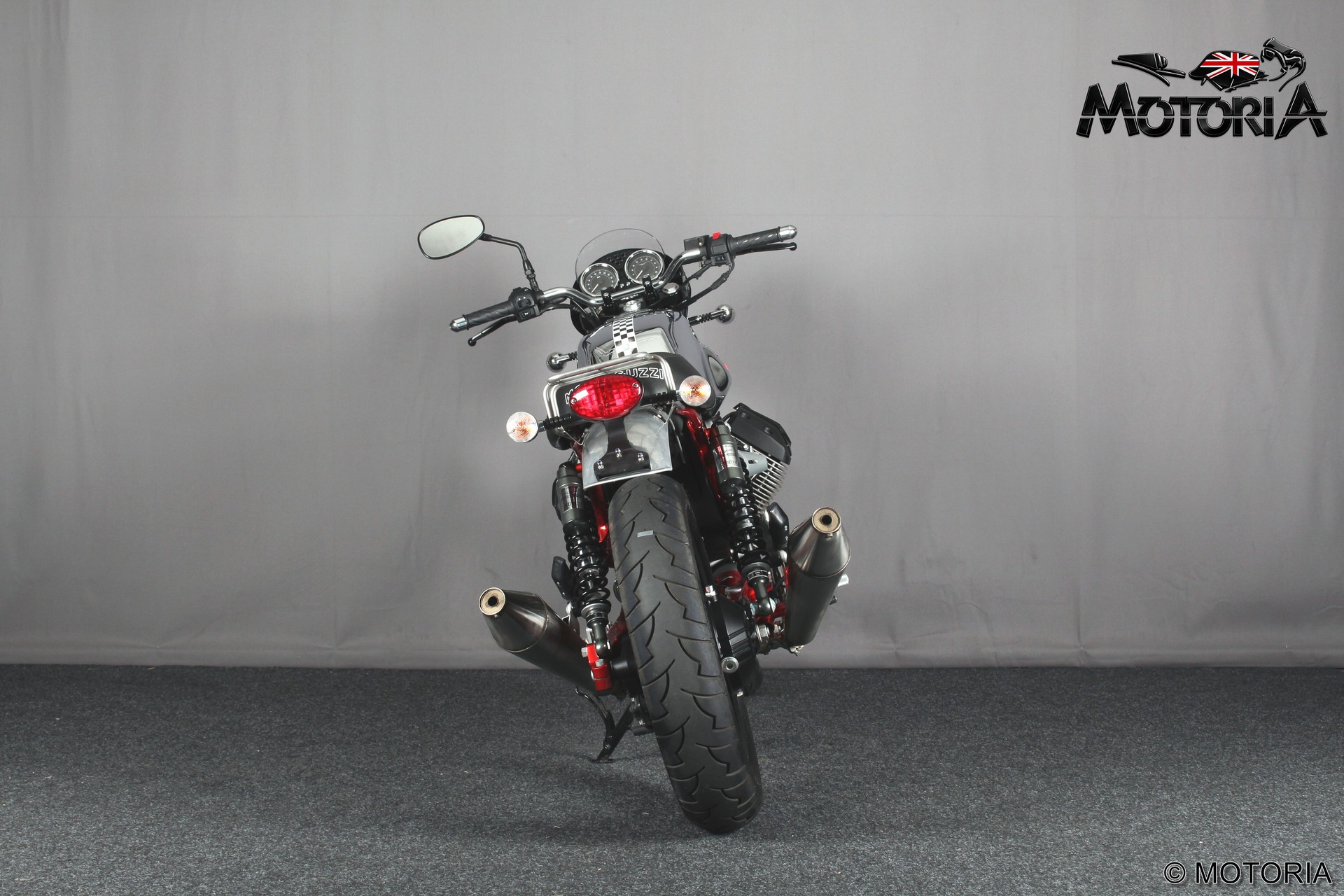 MOTO GUZZI V7 Racer 750-showroom-element-3
