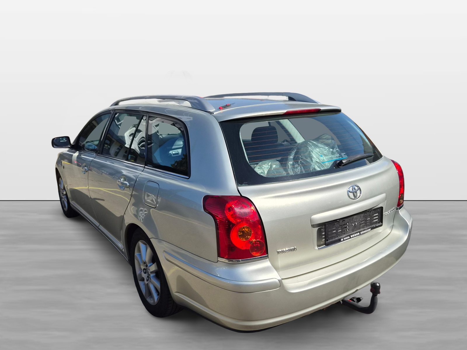 TOYOTA Avensis 2.0 D4 VVT-i Linea Sol Sportswagon-showroom-element-3