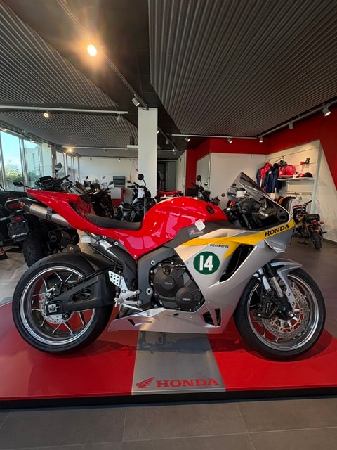 HONDA CBR 600 RR-image-4