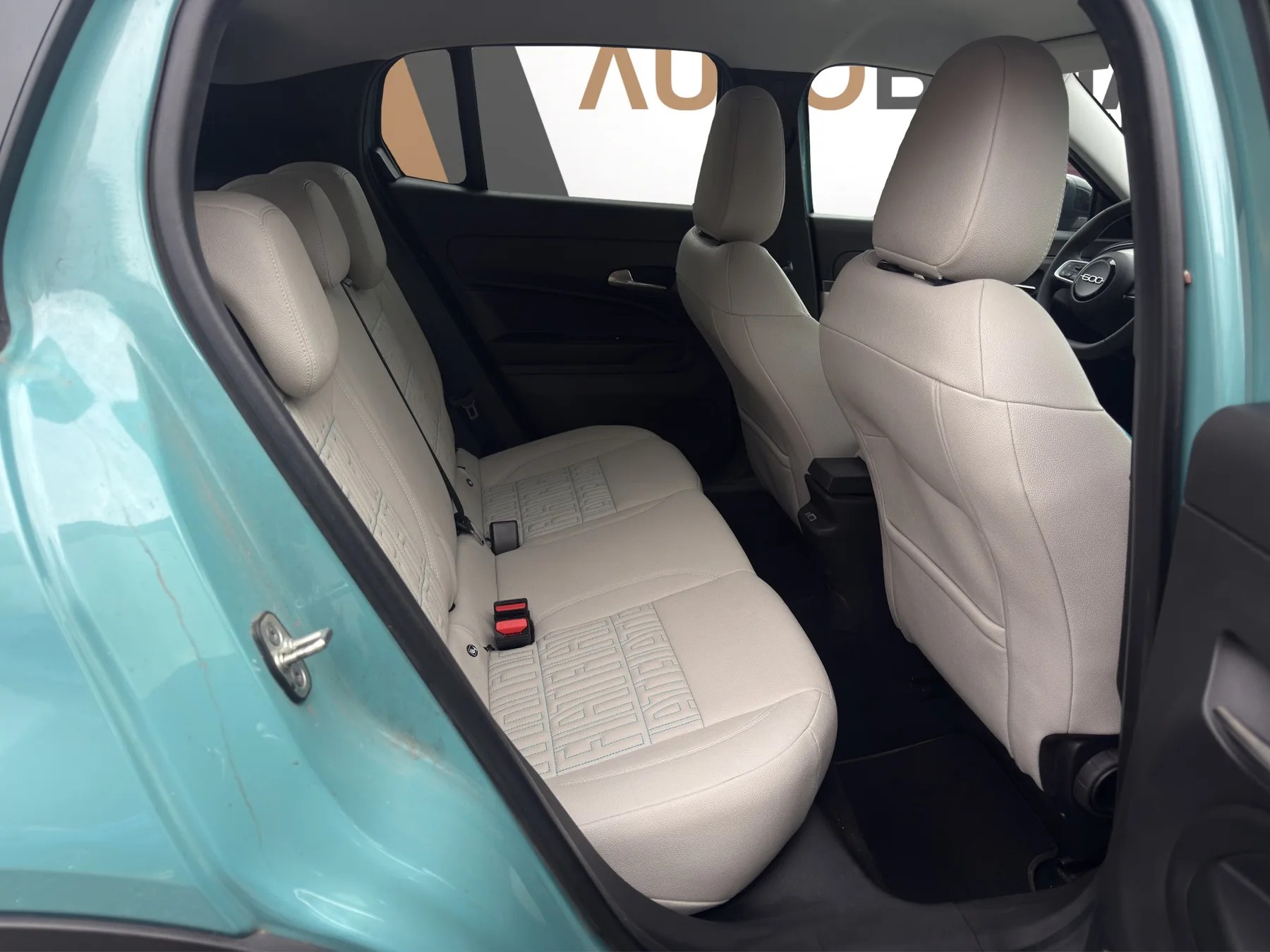 FIAT 600 1.2 Hybrid La Prima-image-11