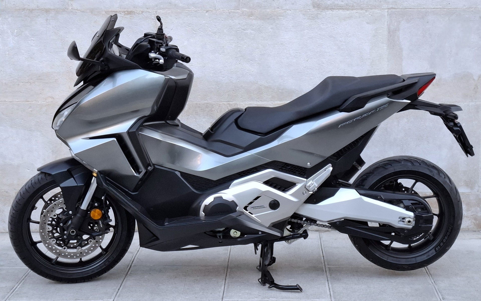 HONDA NSS 750-showroom-element-2