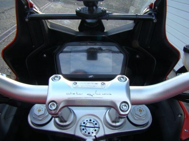 MV AGUSTA Turismo Veloce 800-image-4