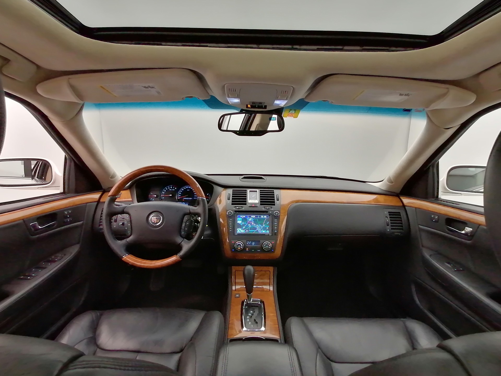 CADILLAC DTS Platinum 4.6-image-8