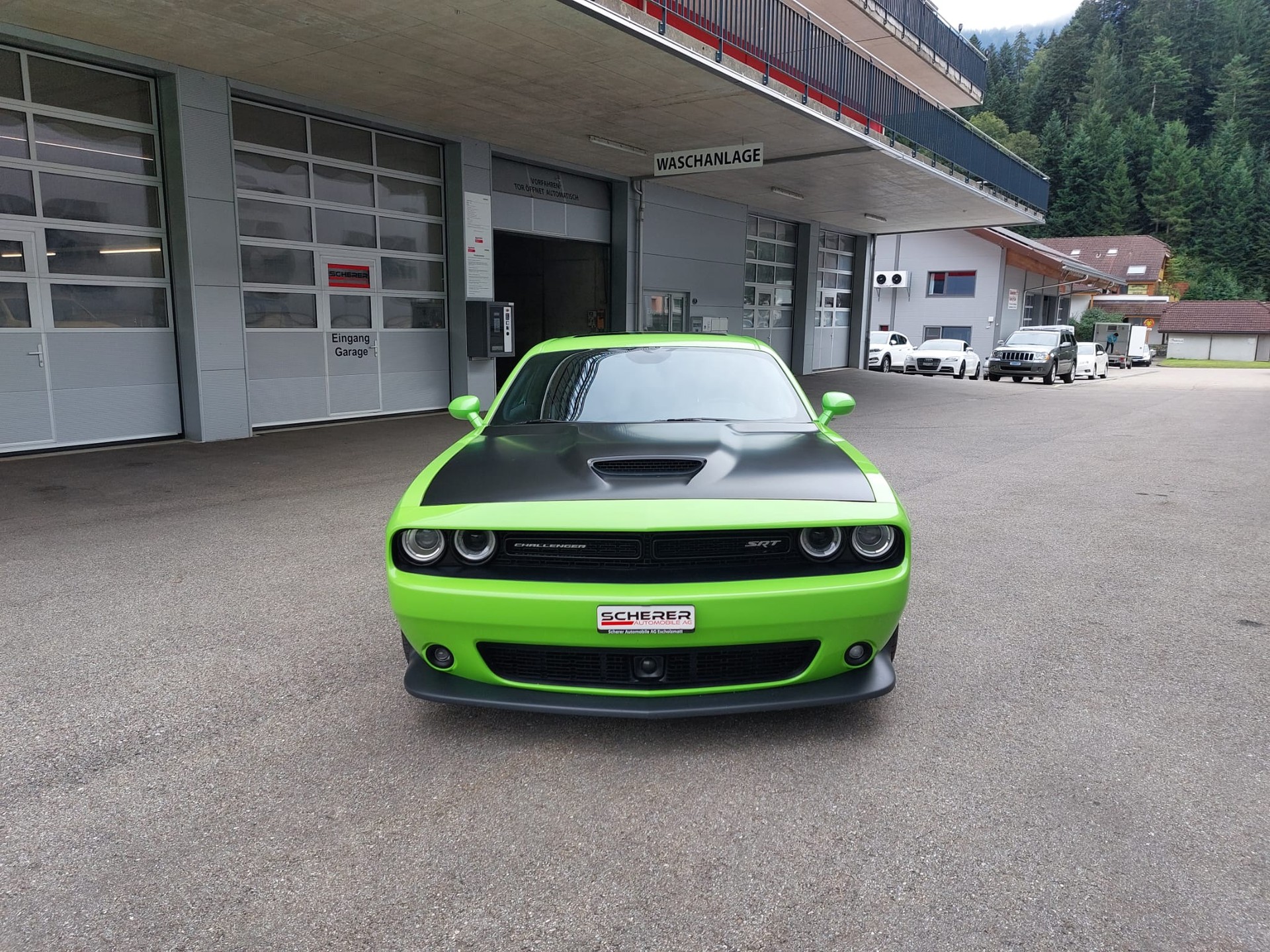 DODGE SRT 392 6.4 V8 Hemi-image-1