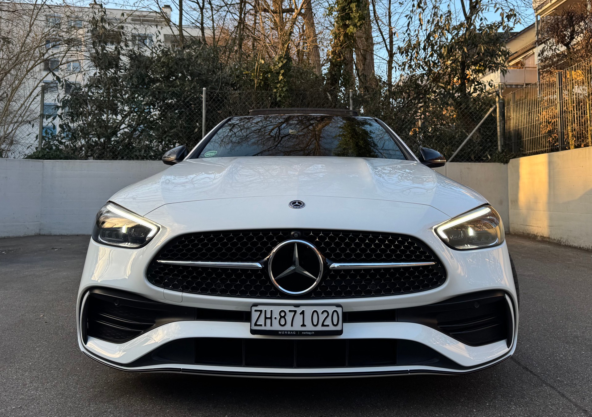 MERCEDES-BENZ C 200 4Matic AMG Line-image-5