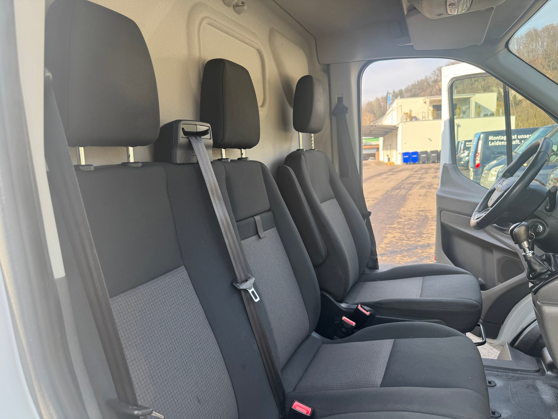 FORD Transit Van 350 L3 Ambiente 2.0 TDCi 130 FWD-image-12