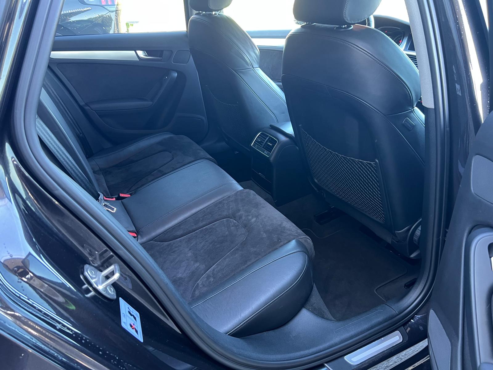 AUDI A4 Avant 2.0 TDI quattro S-tronic-image-8
