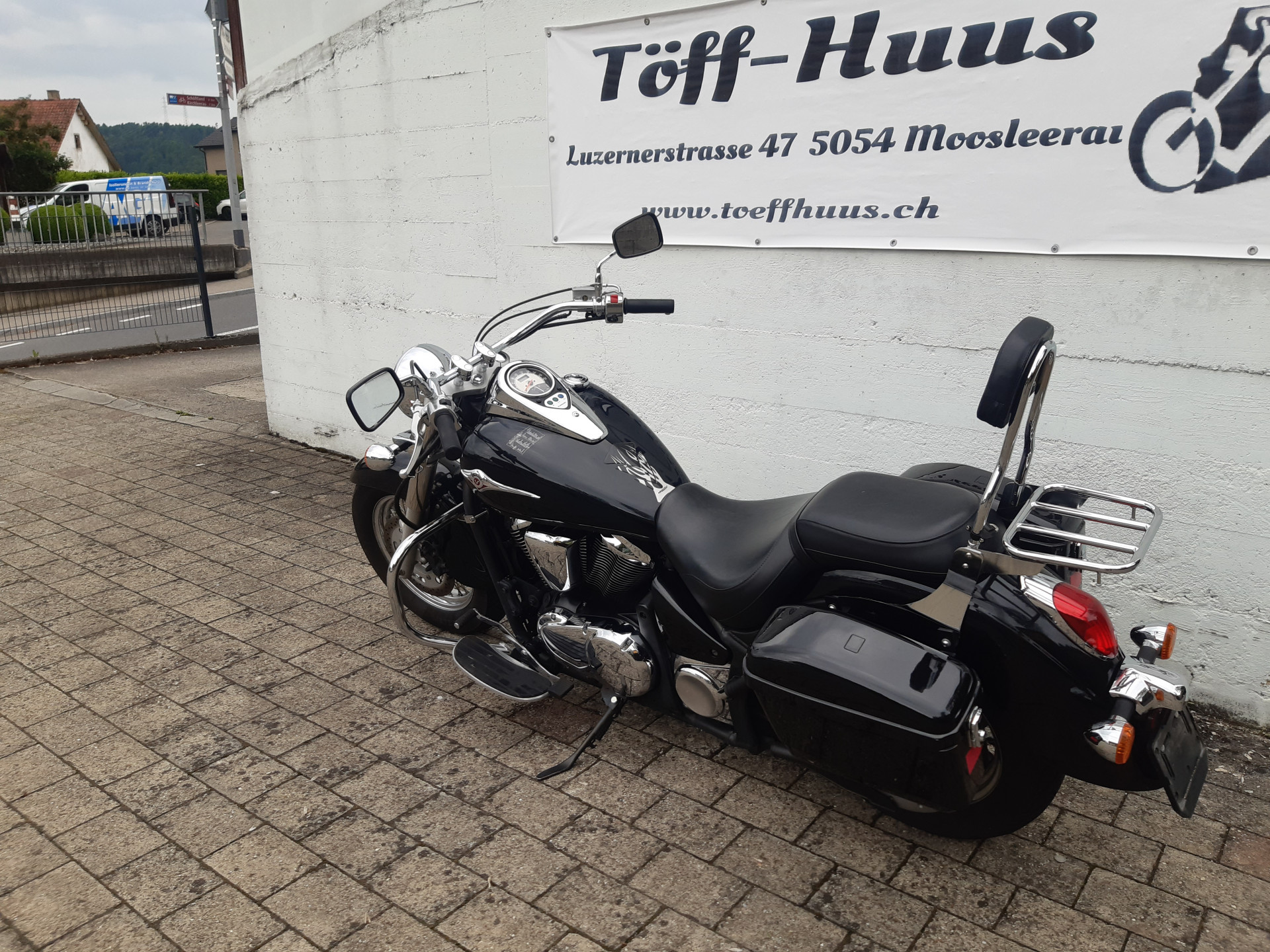 KAWASAKI VN 900 Classic-image-3