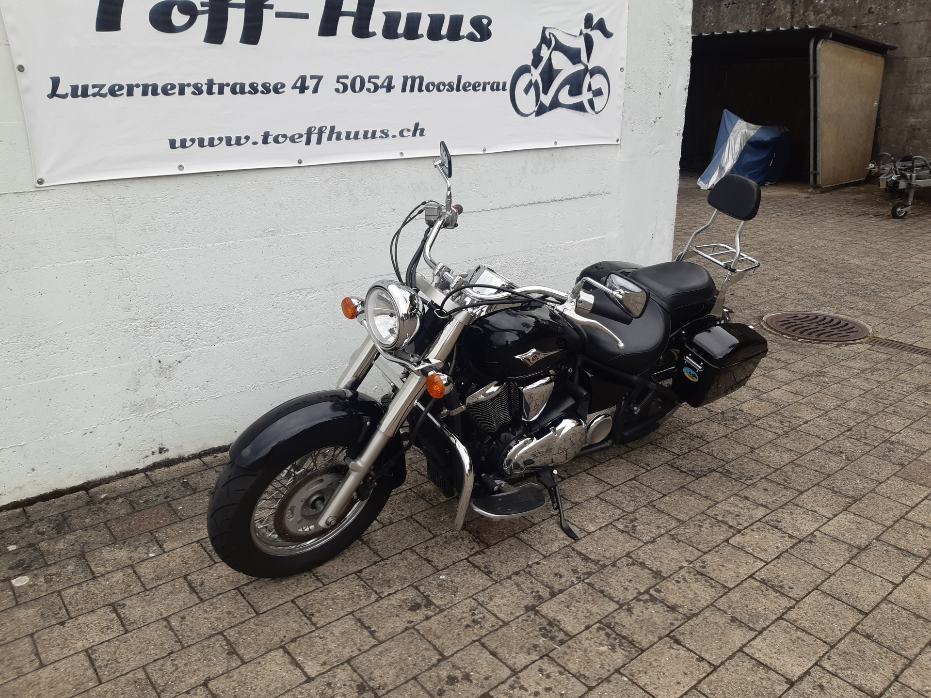 KAWASAKI VN 900 Classic-image-2