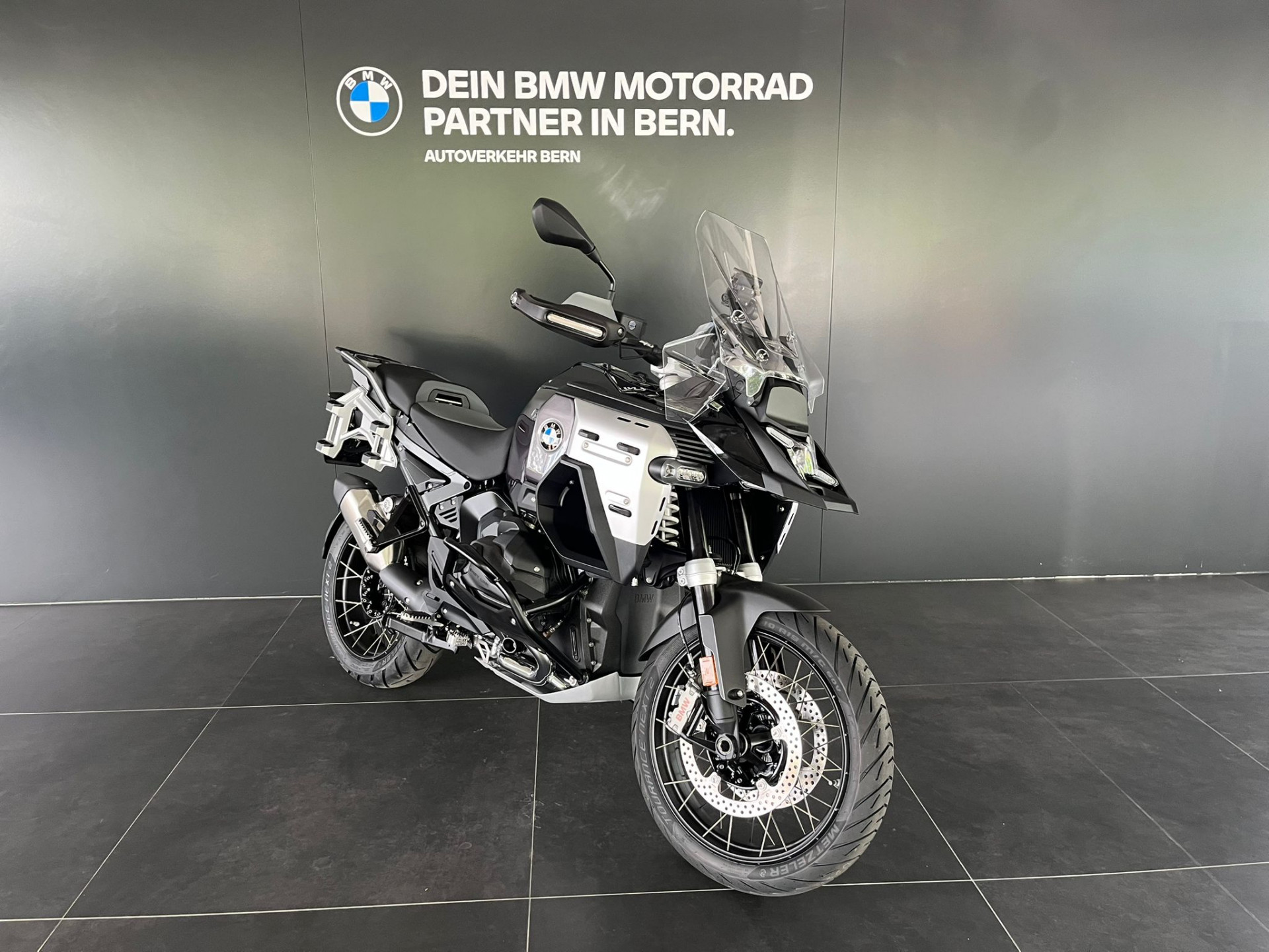 BMW R 1300 GS Adventure ASA - jetzt inkl. zwei BMW Seitenkoffer im Wert von 1'500.--showroom-element-2