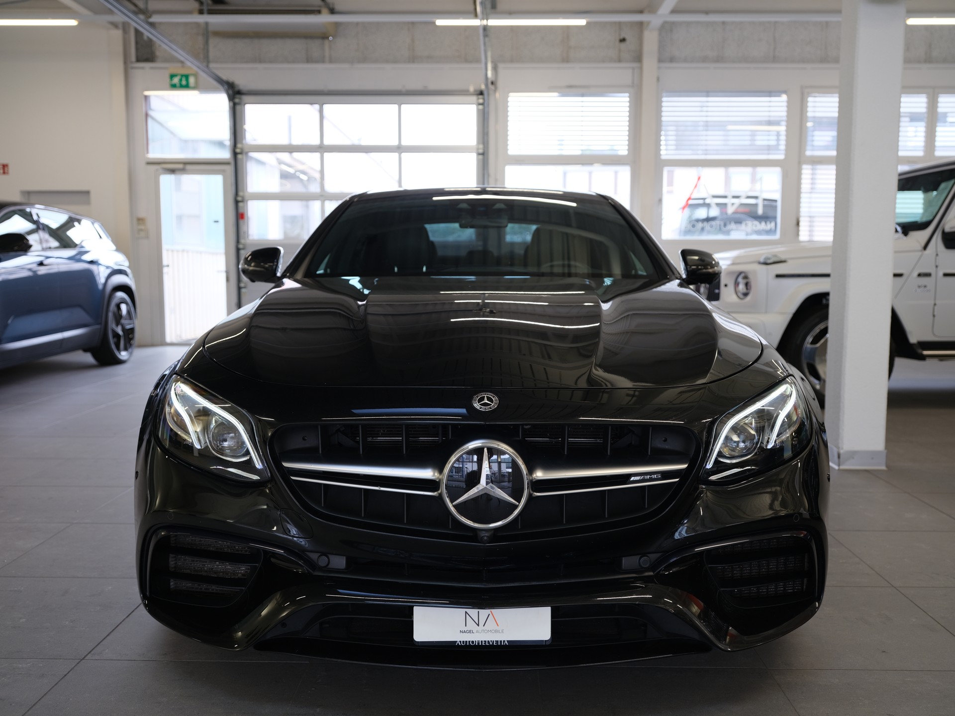 MERCEDES-BENZ E 63 AMG 4Matic+ Speedshift MCT-showroom-element-1