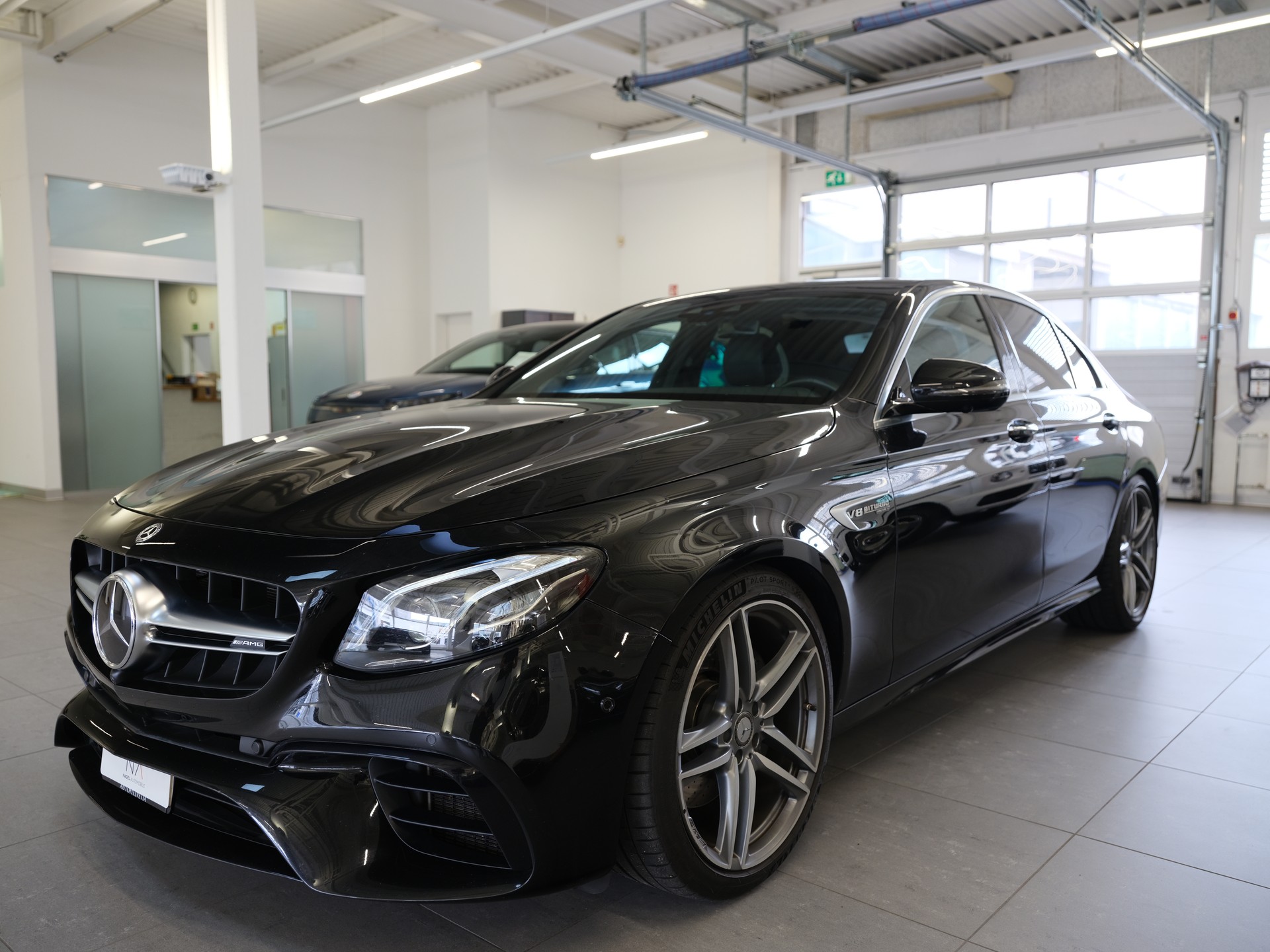 MERCEDES-BENZ E 63 AMG 4Matic+ Speedshift MCT-showroom-element-2