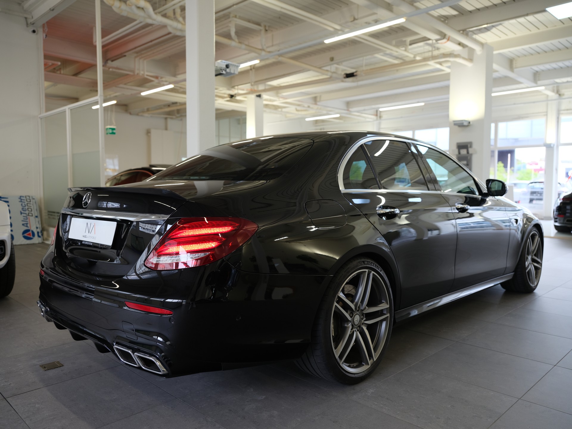 MERCEDES-BENZ E 63 AMG 4Matic+ Speedshift MCT-image-5
