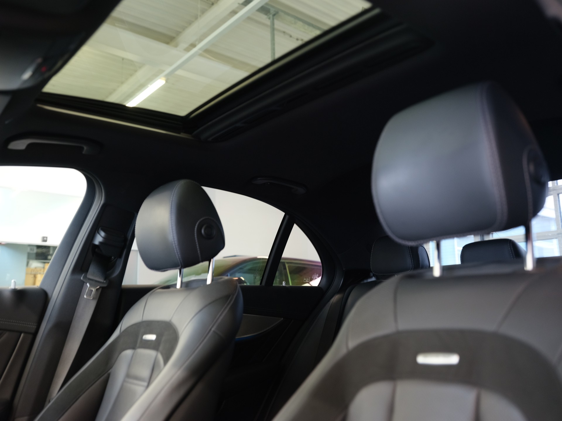 MERCEDES-BENZ E 63 AMG 4Matic+ Speedshift MCT-image-22