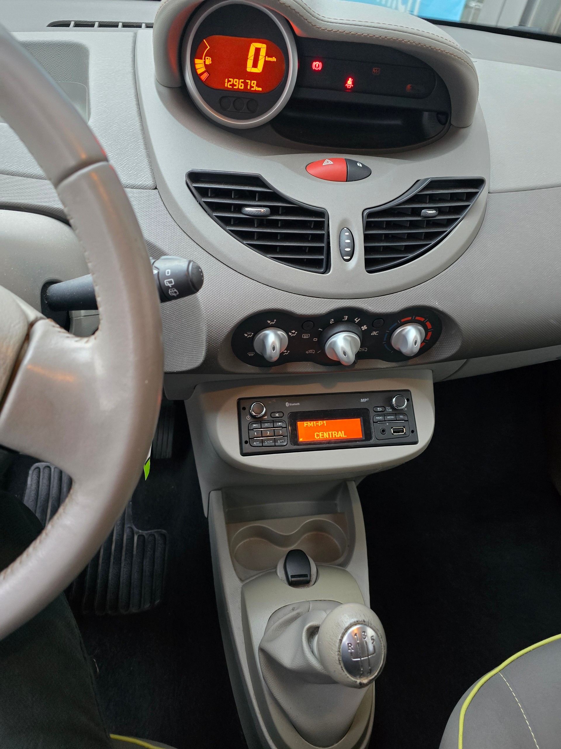 RENAULT Twingo 1.2 16V Dynamique-image-9