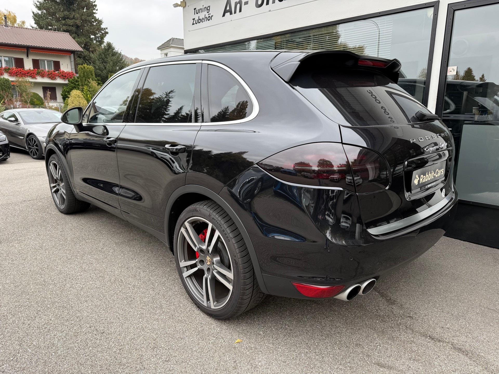 PORSCHE Cayenne Turbo-image-3