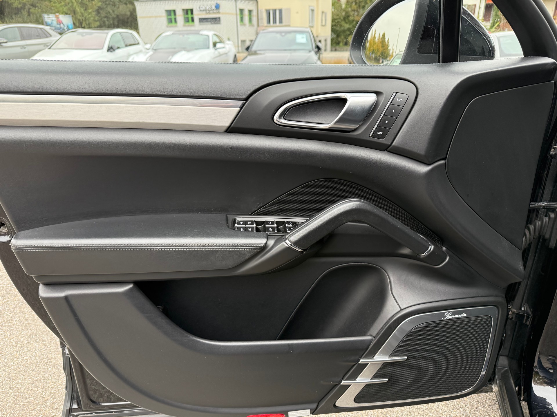 PORSCHE Cayenne Turbo-image-7