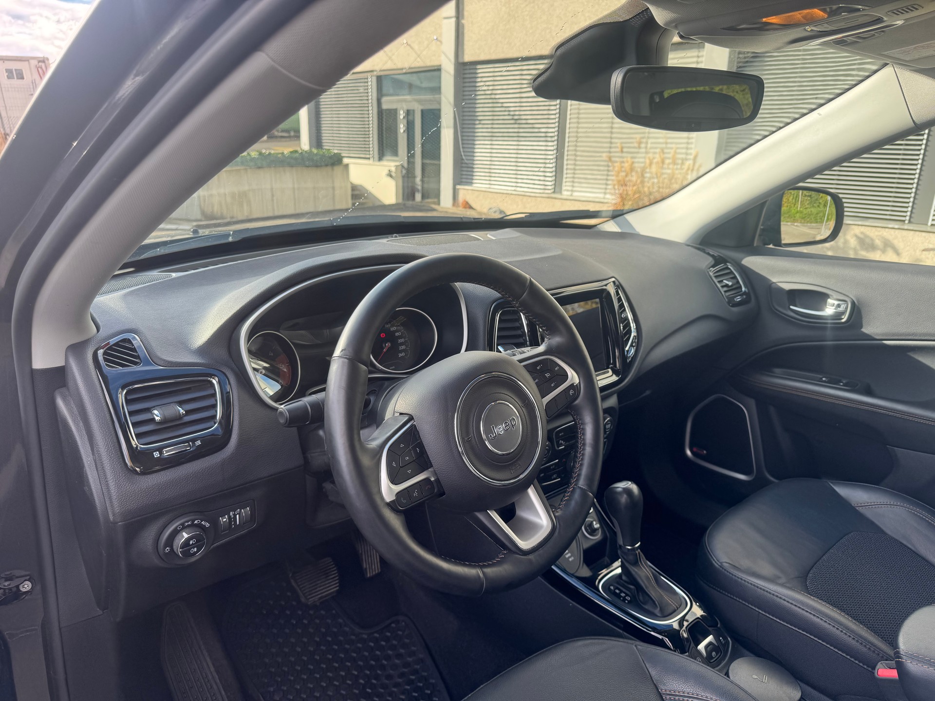 JEEP Compass 2.0CRD Opening Edition AWD 9ATX-image-6