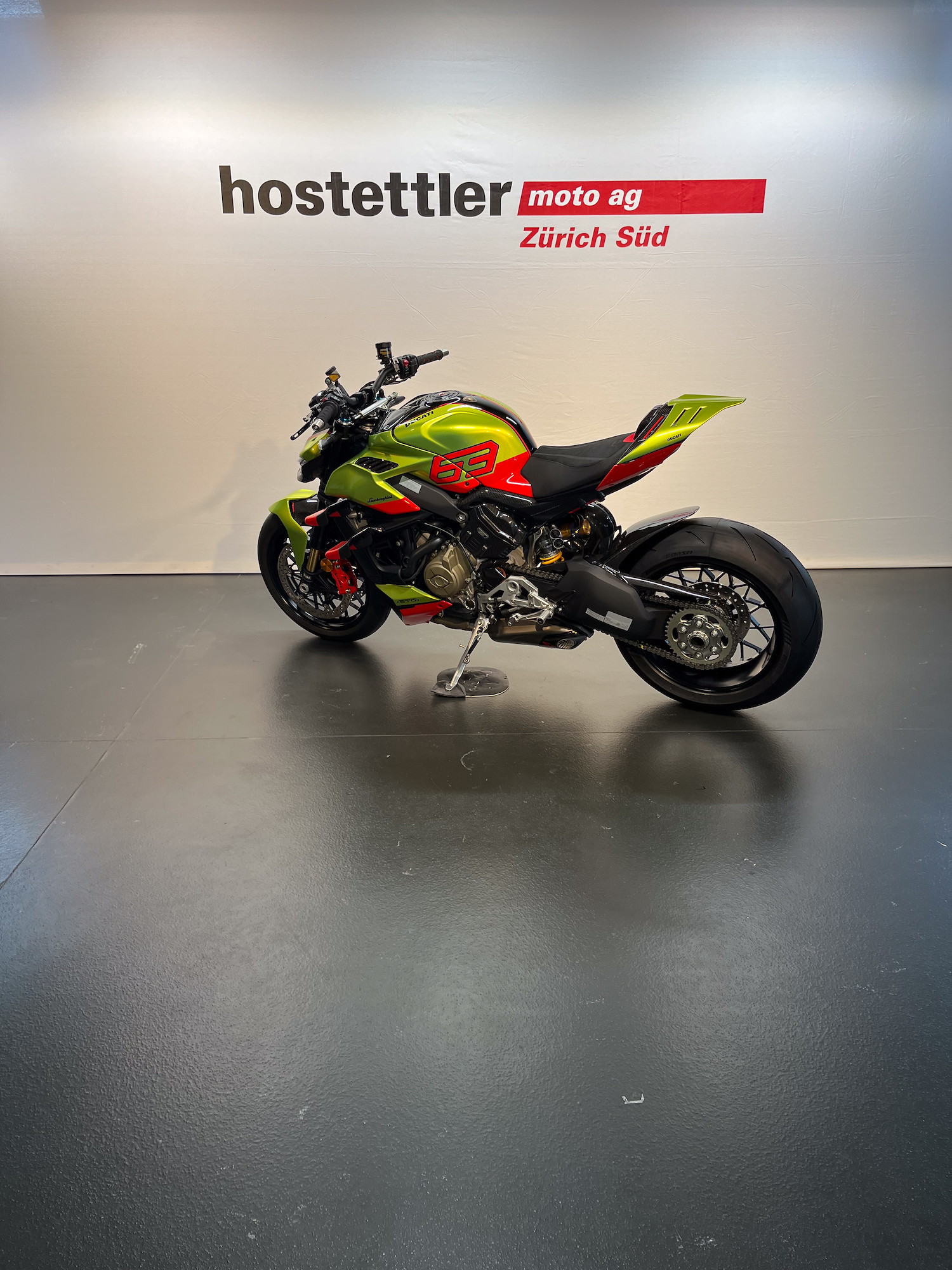 DUCATI Streetfighter V4 S-showroom-element-1