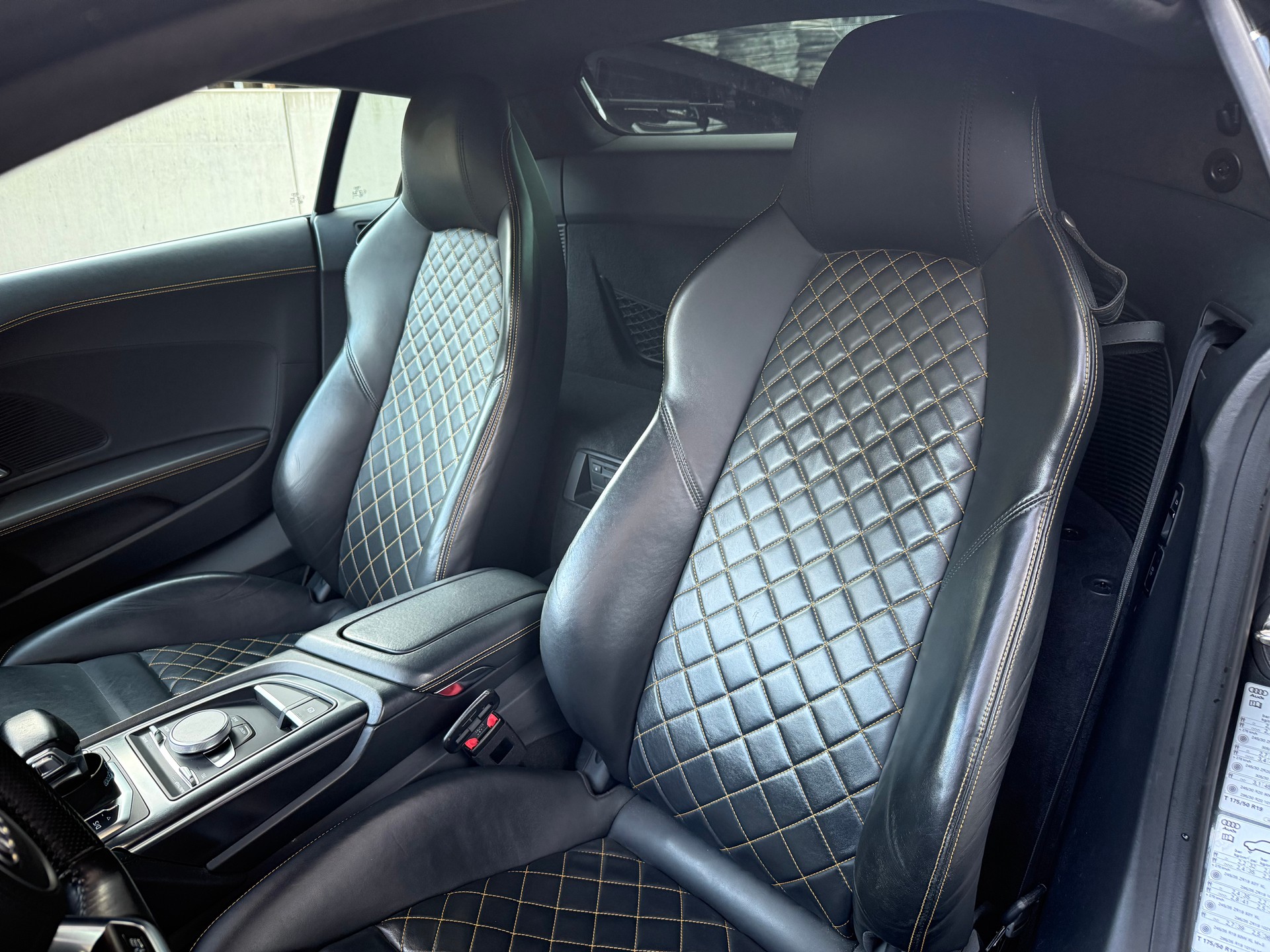 AUDI R8 Coupé 5.2 plus S-Tronic - CAPRISTO-image-6