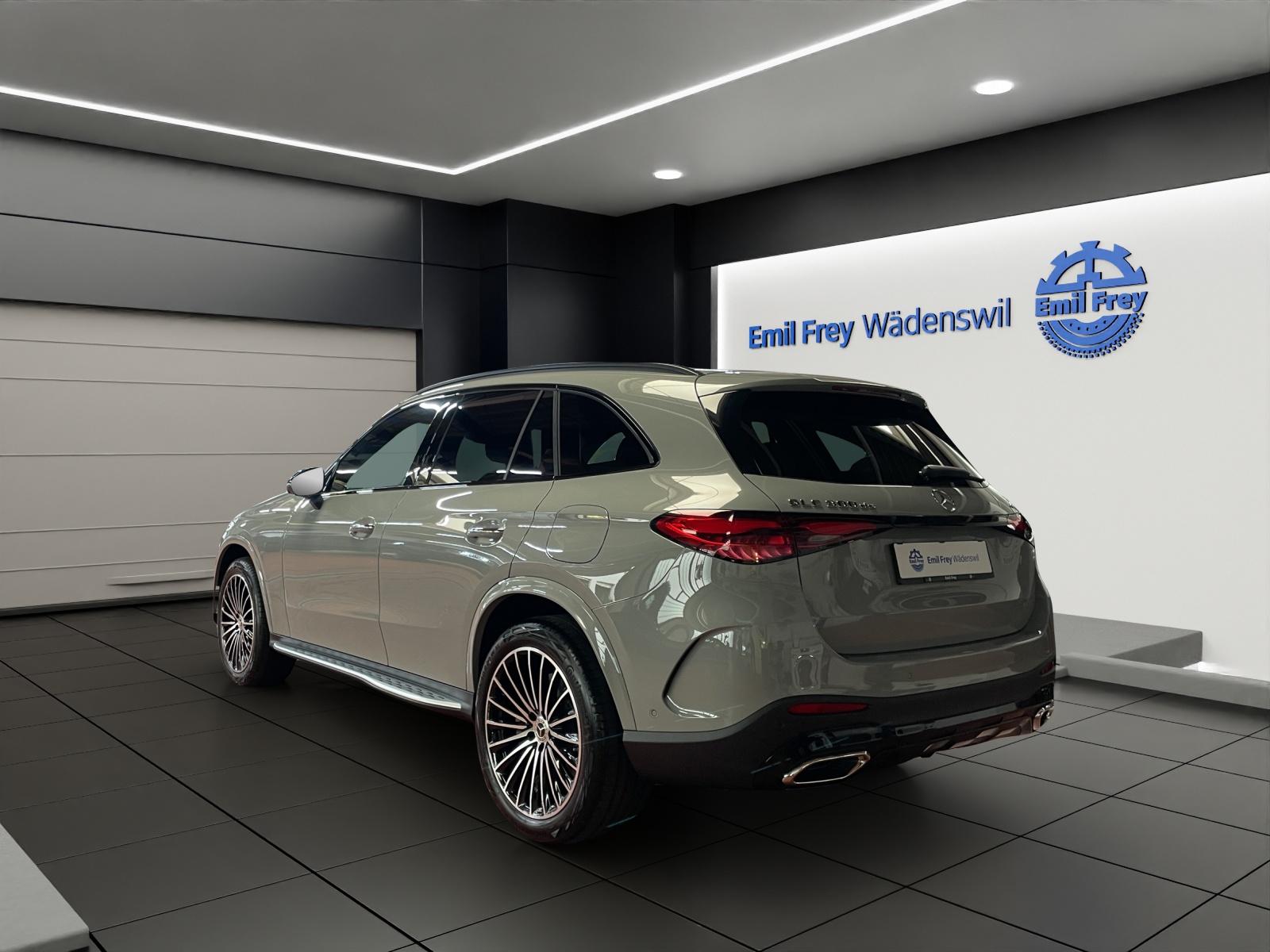 MERCEDES-BENZ GLC 300 de 4MATIC EQ Star AMG Line-showroom-element-2