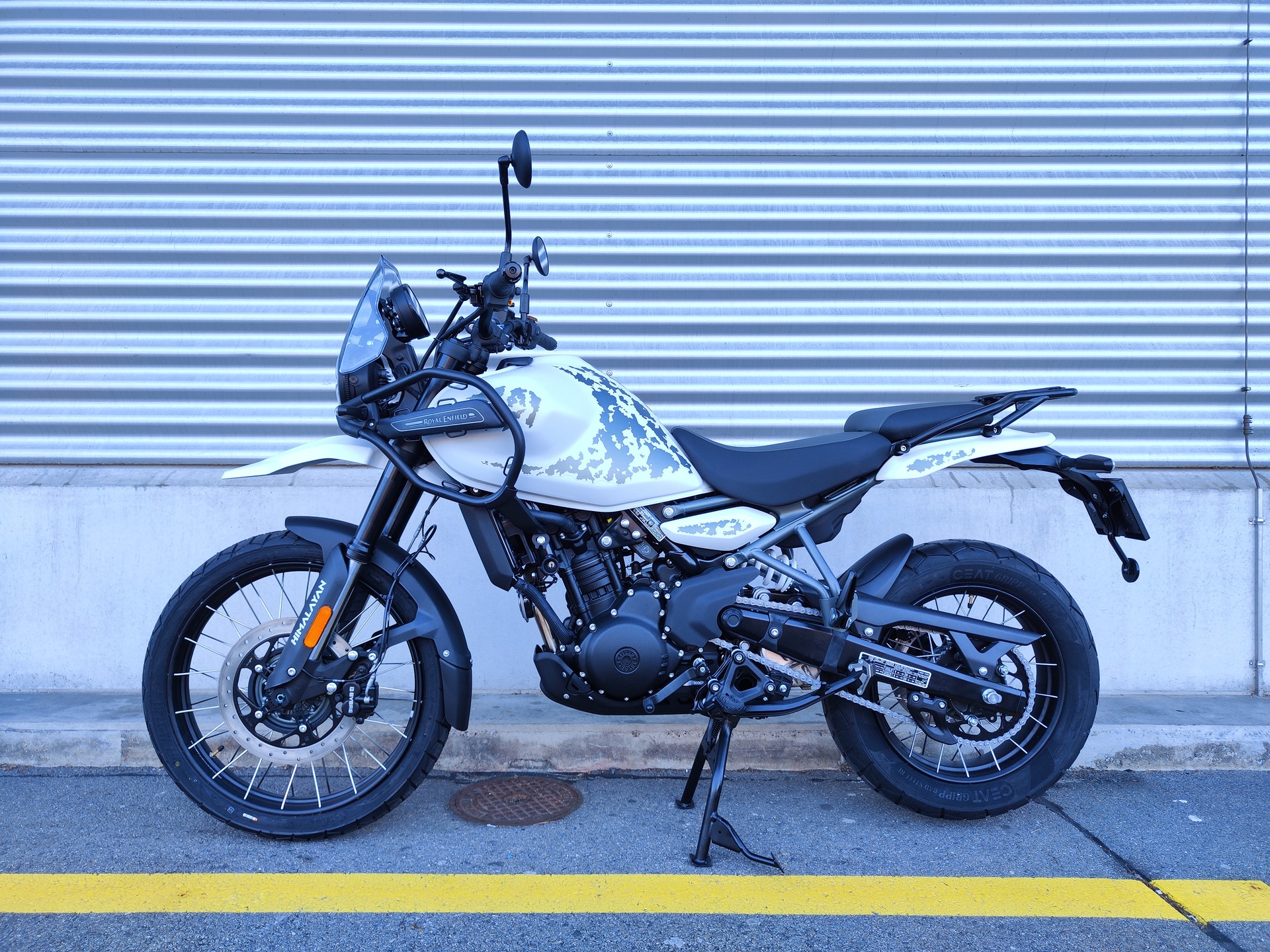 ROYAL ENFIELD Himalayan 452 Tubeless-image-1
