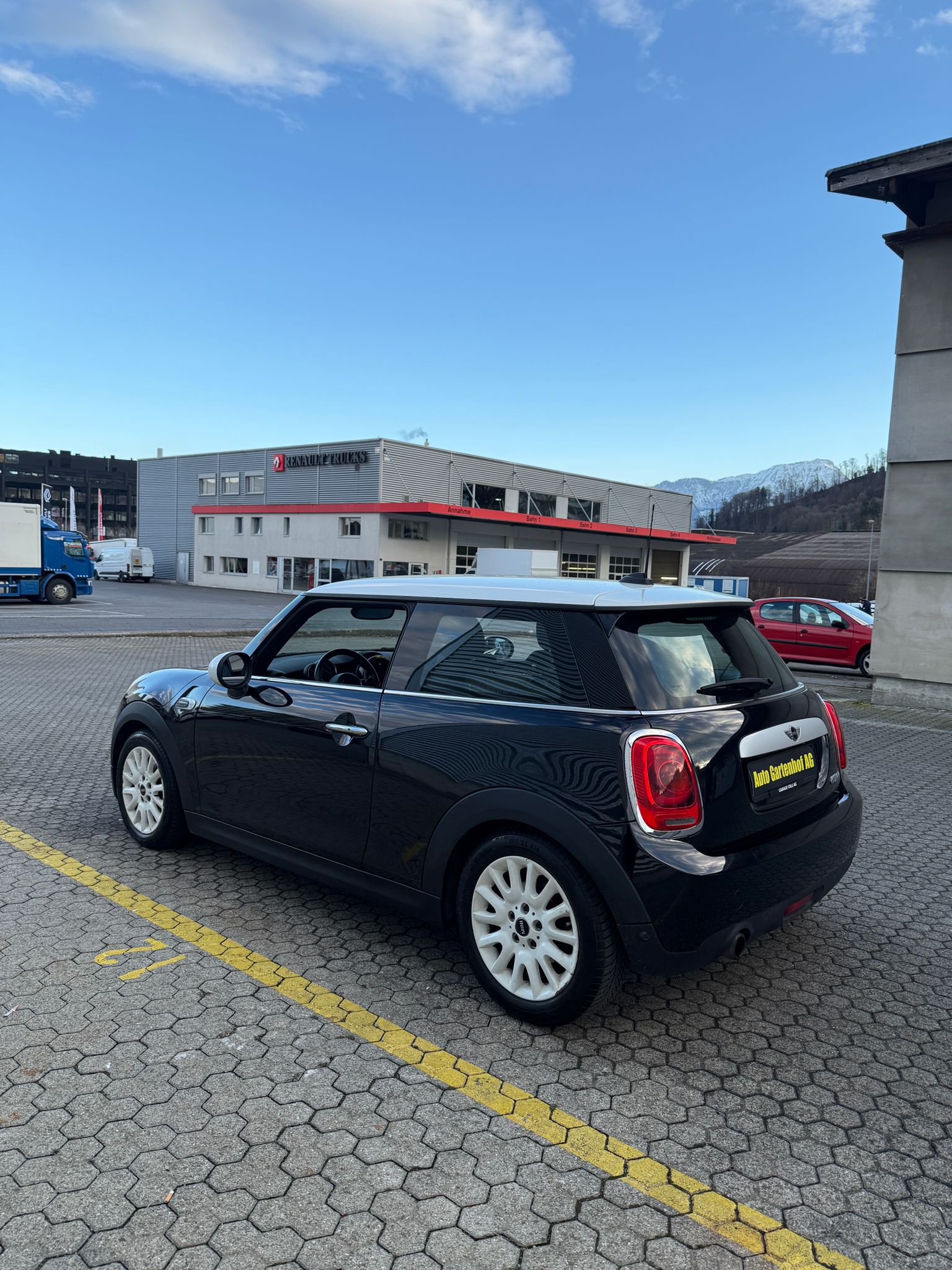 MINI Cooper Steptronic-image-5