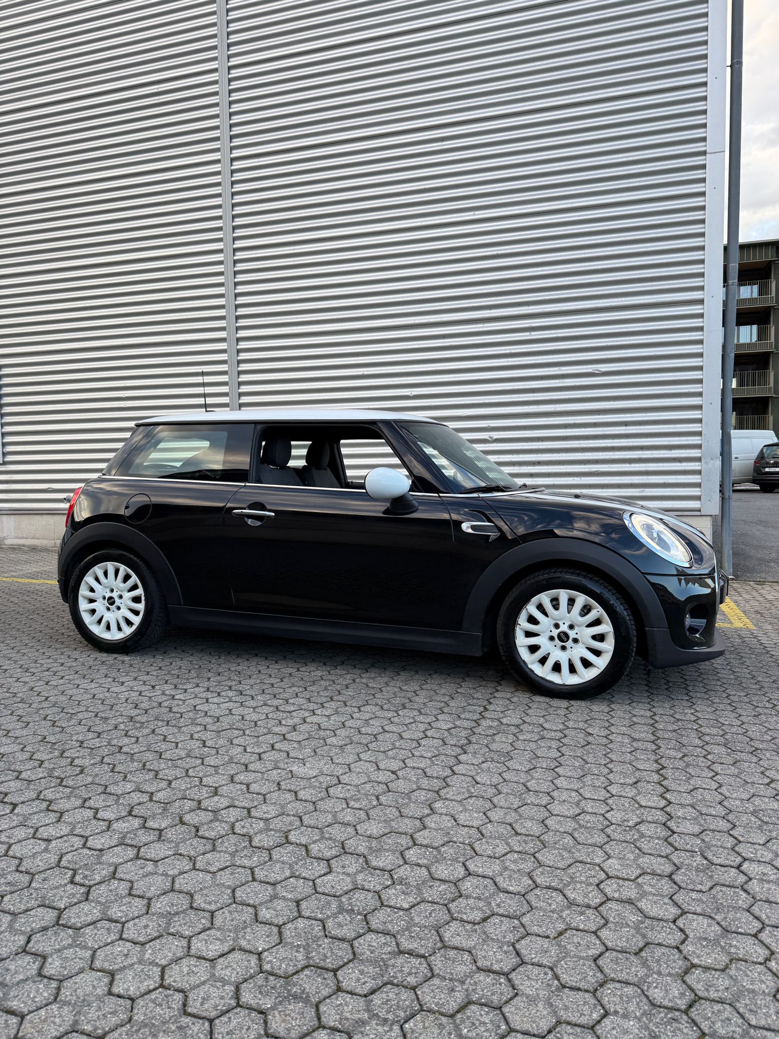 MINI Cooper Steptronic-image-7