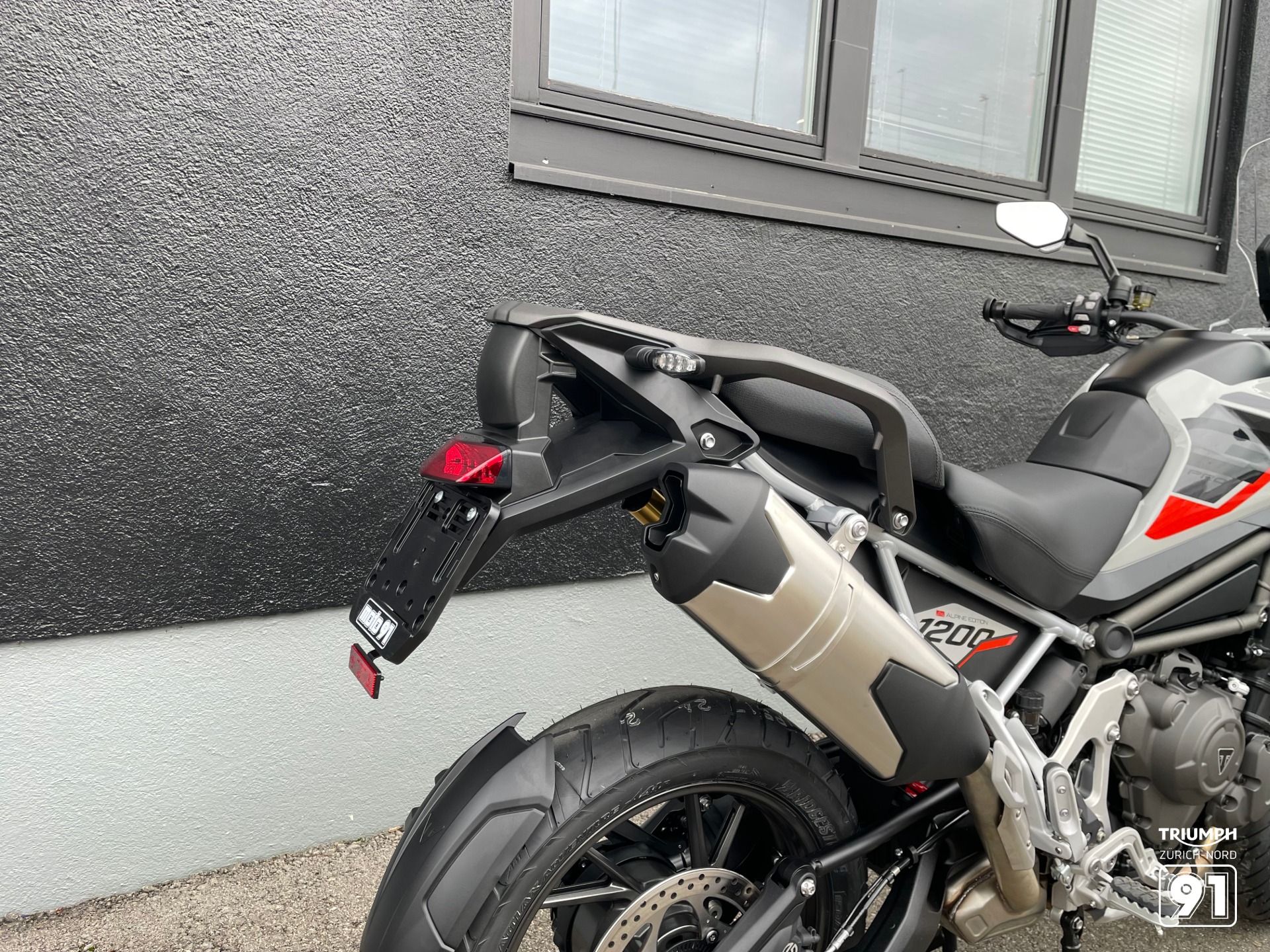 TRIUMPH TRIUMPH TIGER 1200 ALPINE EDITION-image-4