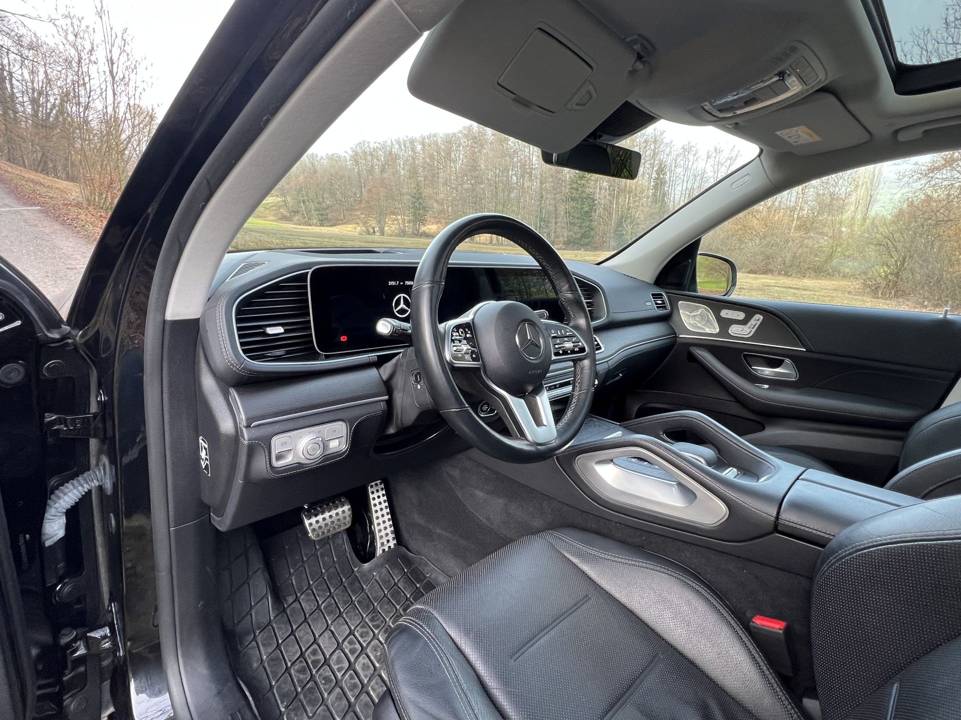 MERCEDES-BENZ GLE 400 d 4Matic AMG Line 9G-Tronic-image-10