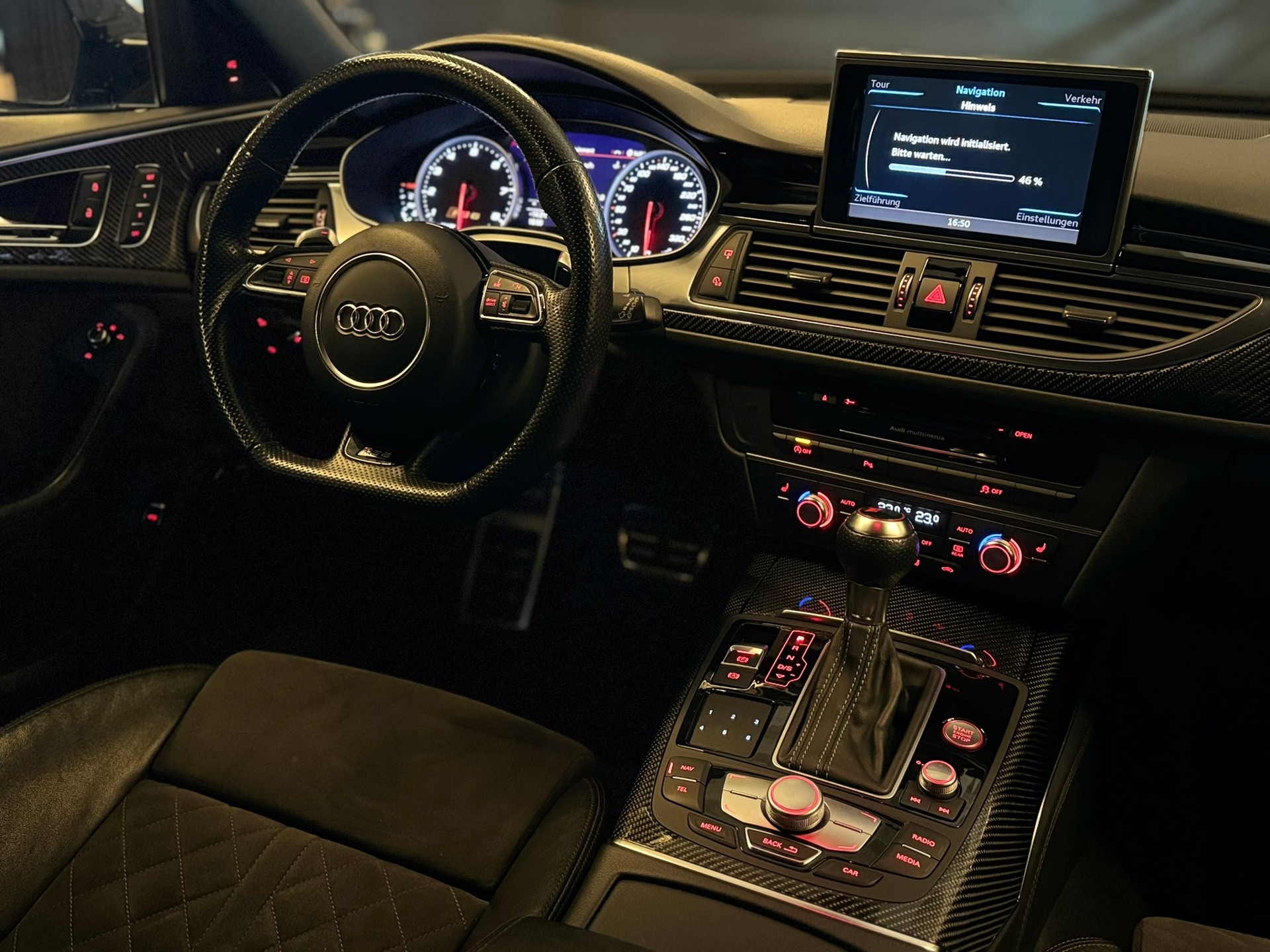 AUDI RS6 Avant 4.0 TFSI V8 performance quattro-image-9