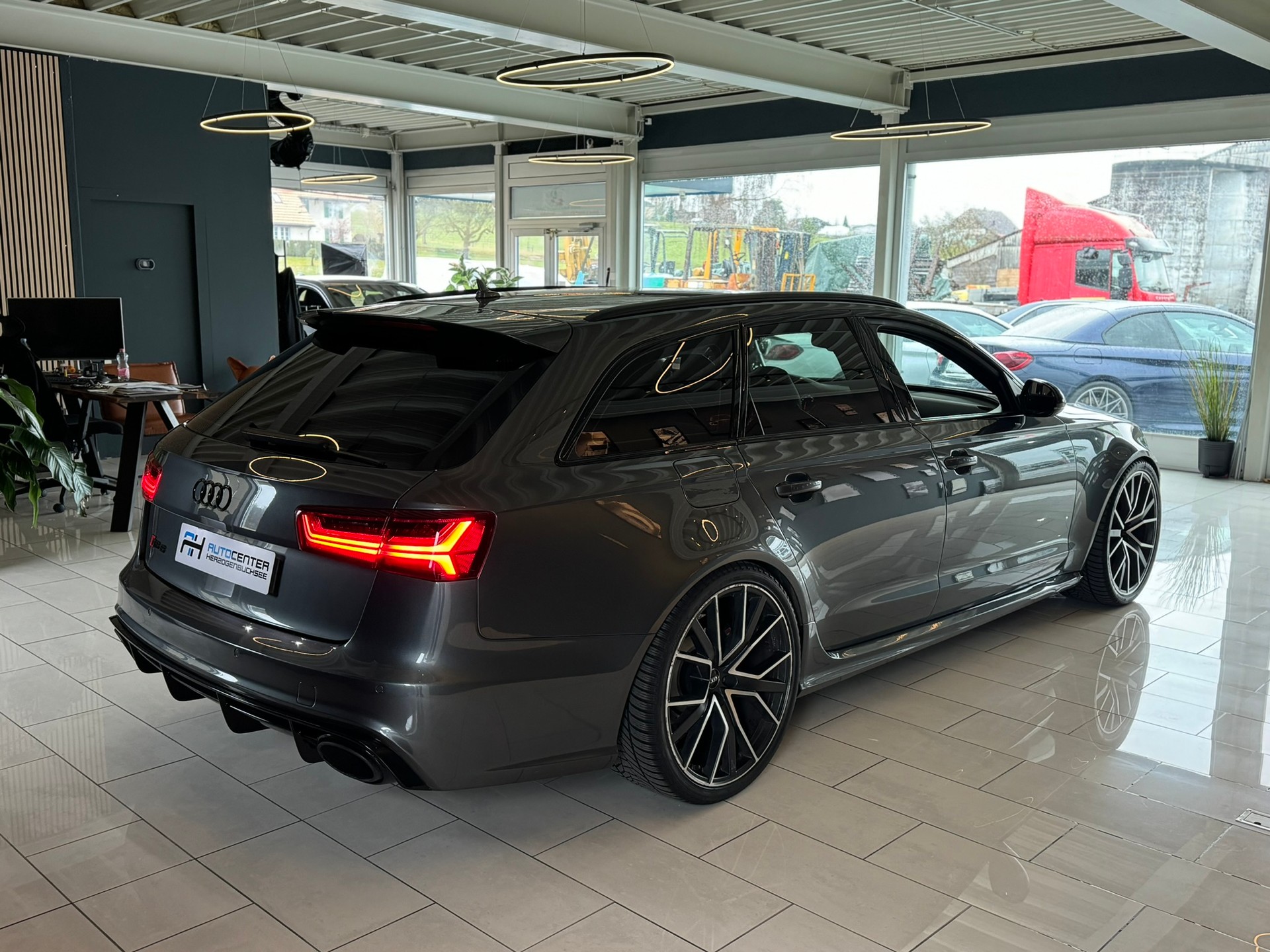 AUDI RS6 Avant 4.0 TFSI V8 performance quattro-image-6