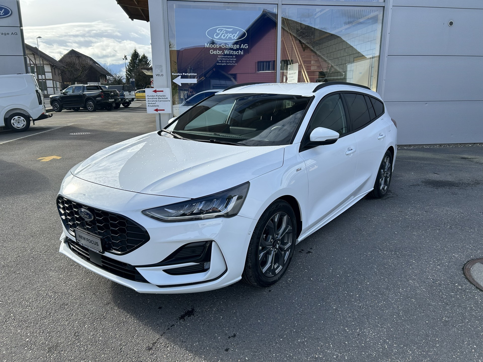 FORD Focus 1.0 MHEV ST-Line Automat
