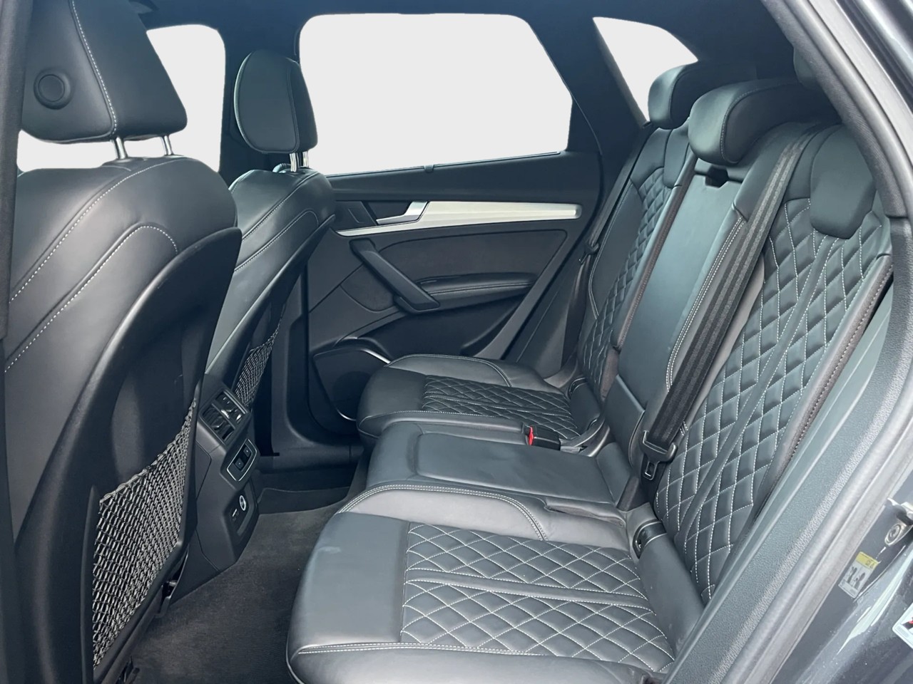 AUDI Q5 40 TDI S-line quattro S-tronic-image-10