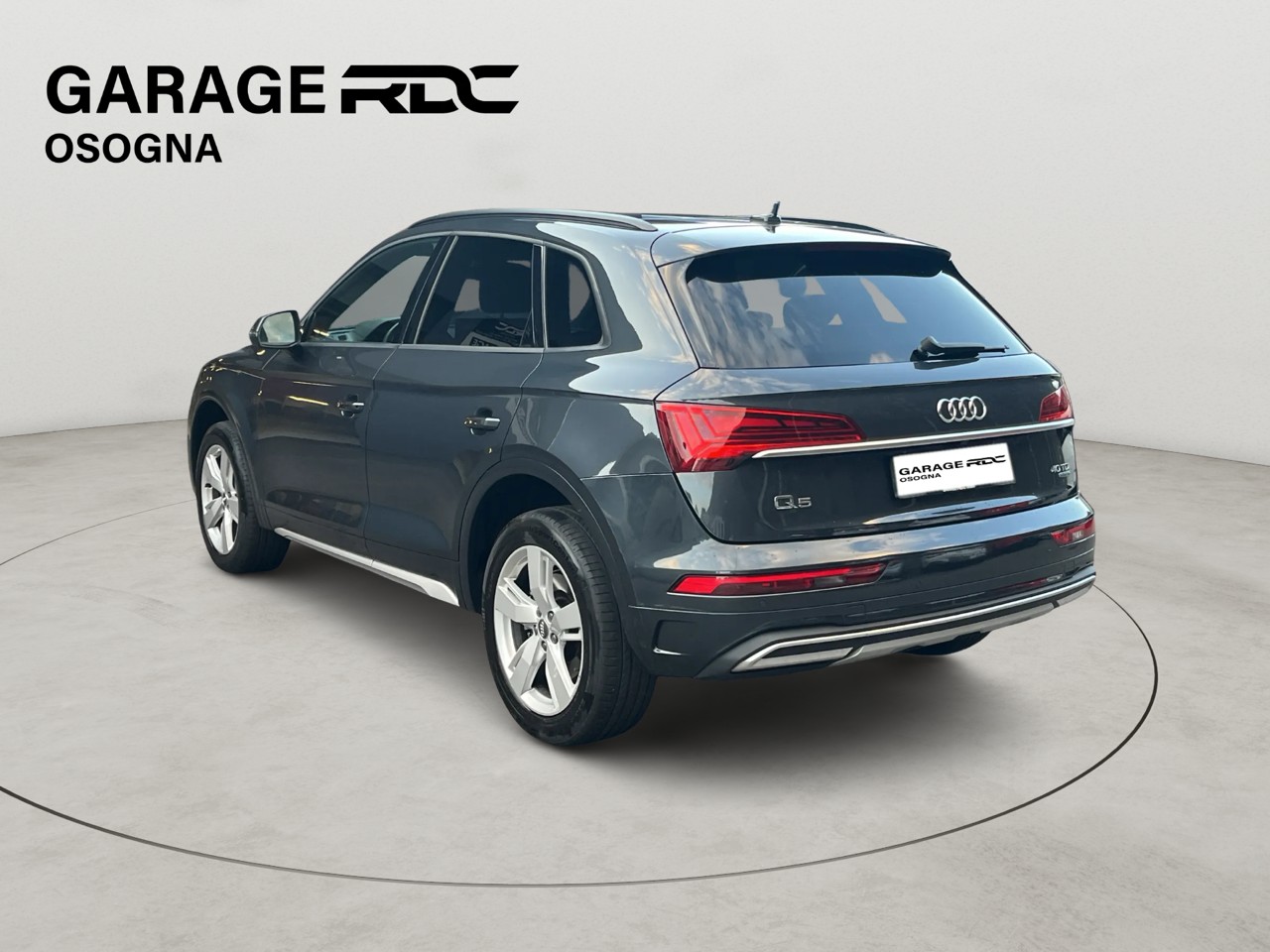 AUDI Q5 40 TDI S-line quattro S-tronic-image-6