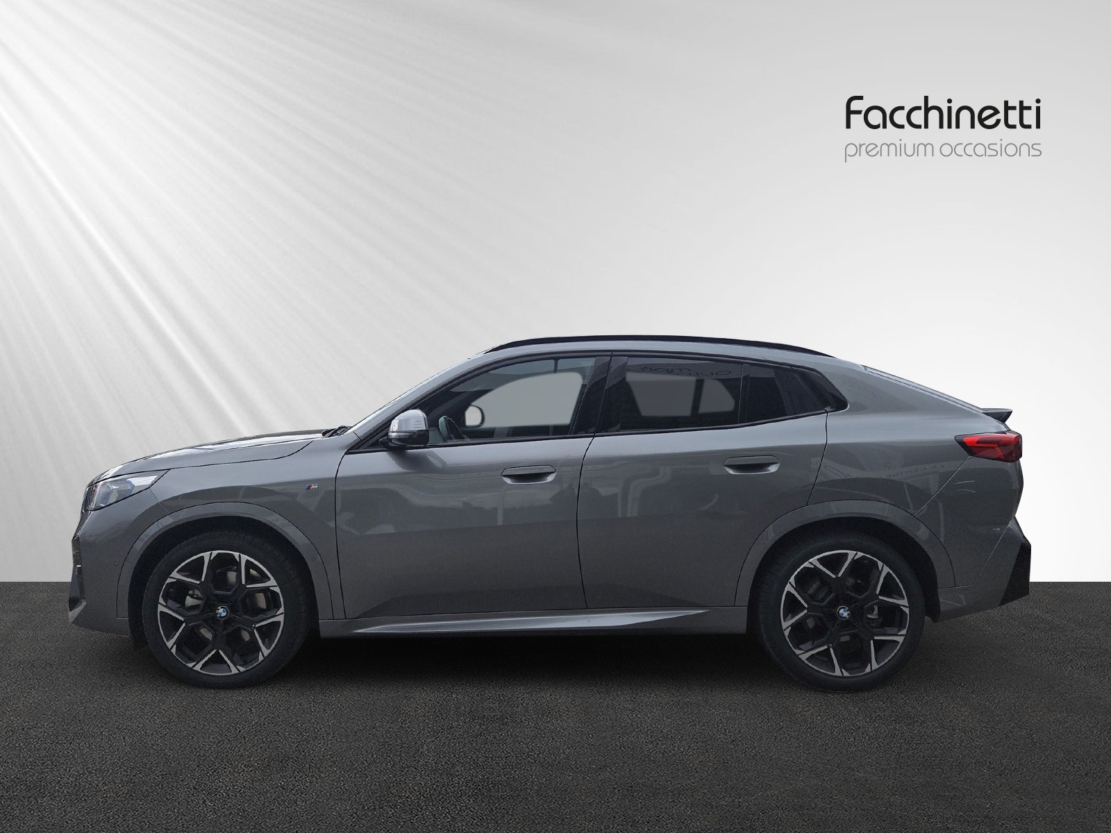 BMW iX2 xDrive 30 M Sport-showroom-element-1