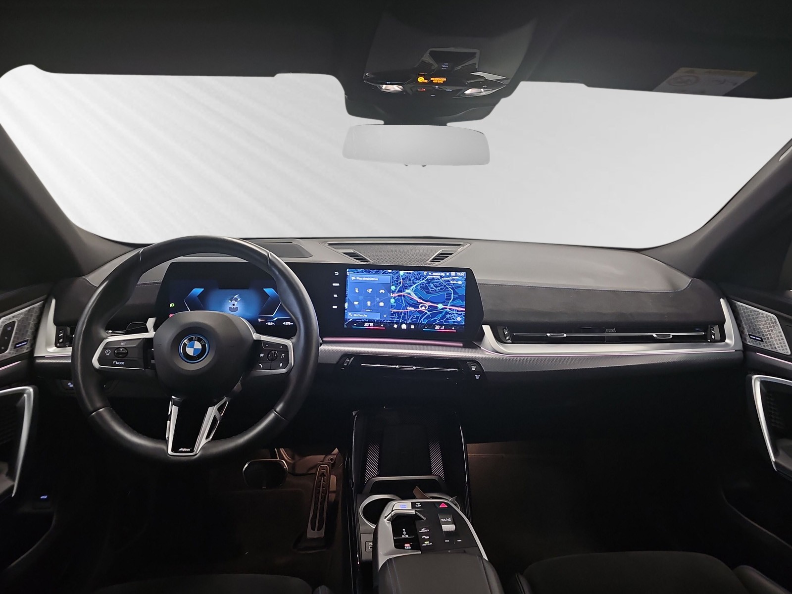 BMW iX2 xDrive 30 M Sport-image-6