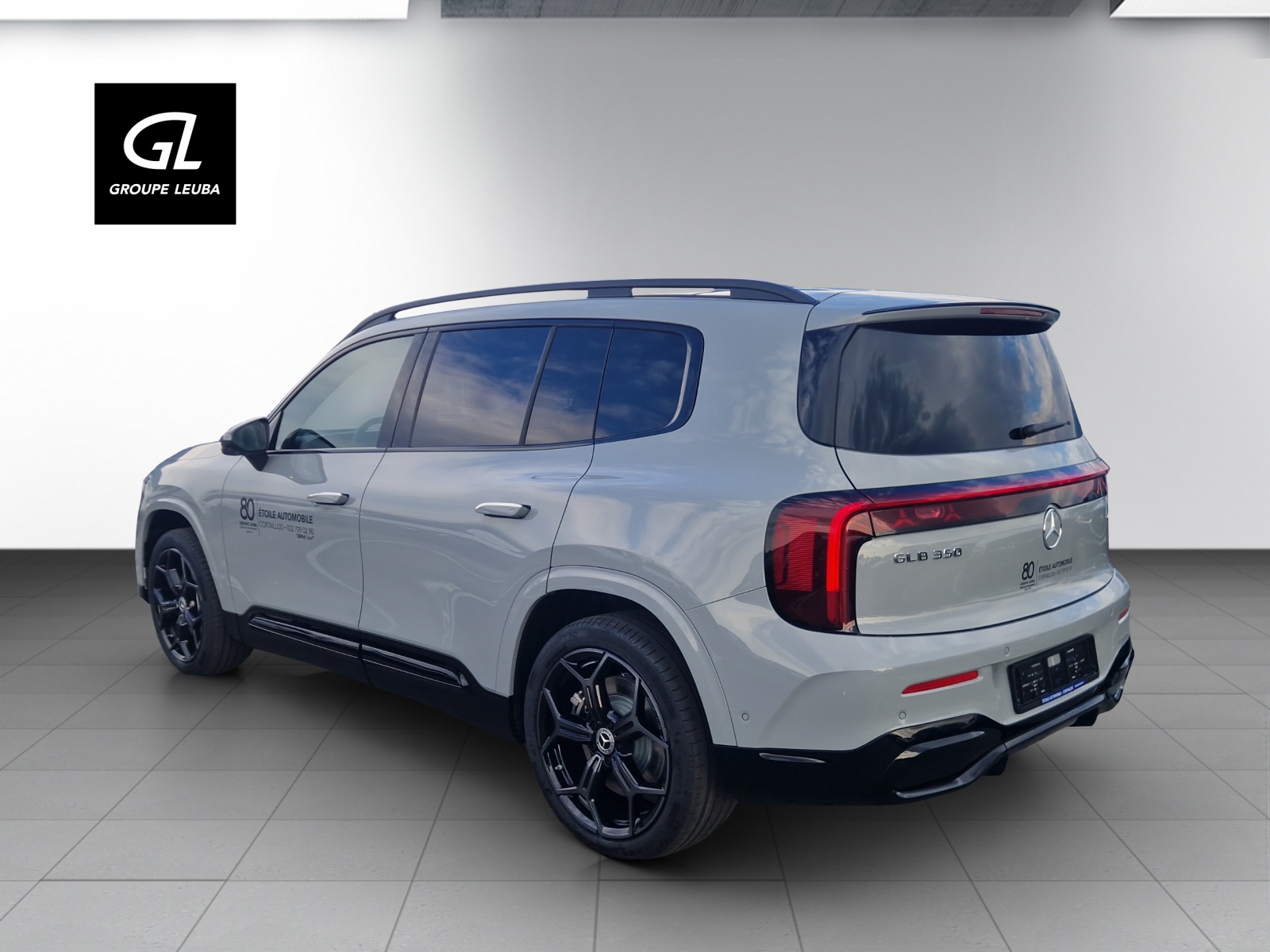 MERCEDES-BENZ GLB 350 4M EQ AMG Line Plus-showroom-element-3