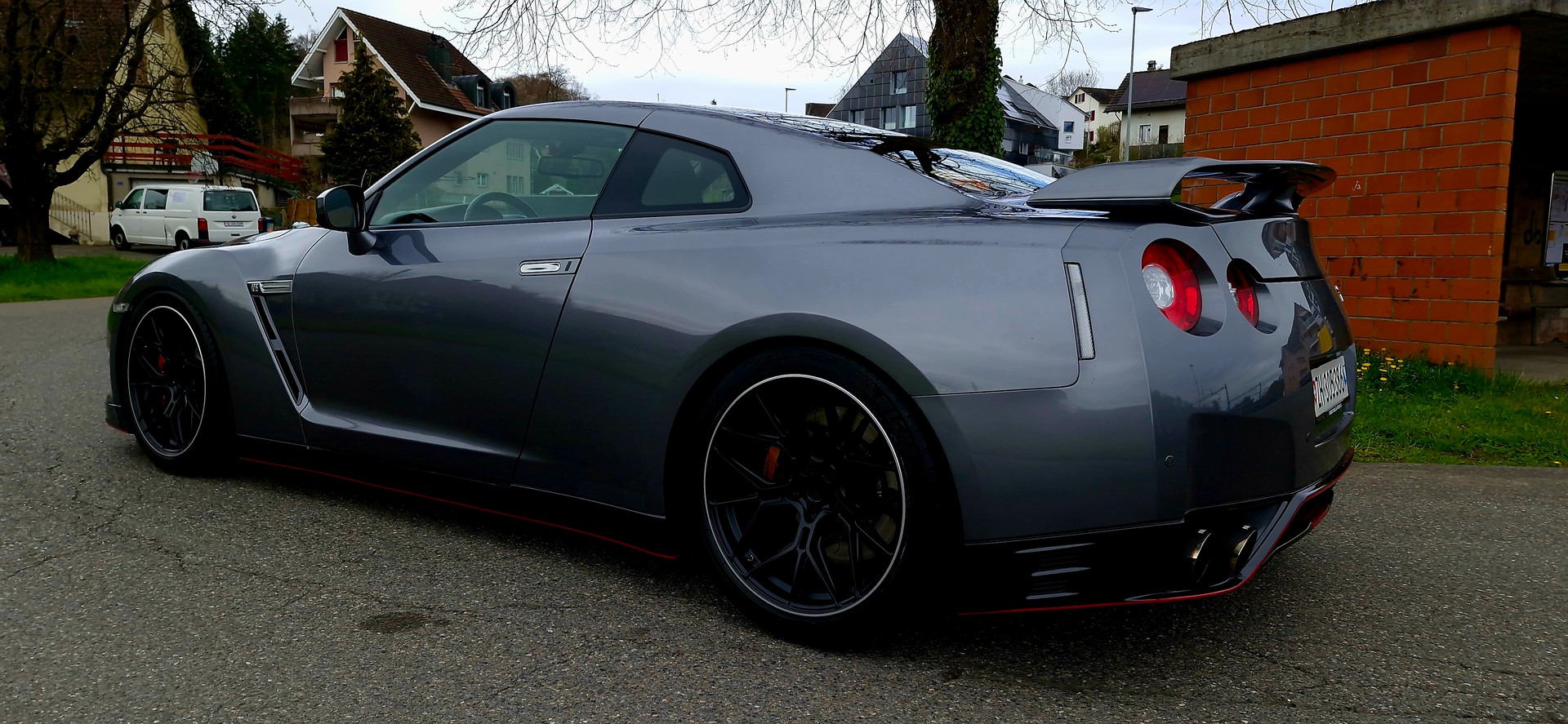 NISSAN GT-R 3.8 V6 Biturbo Black Edition-image-1