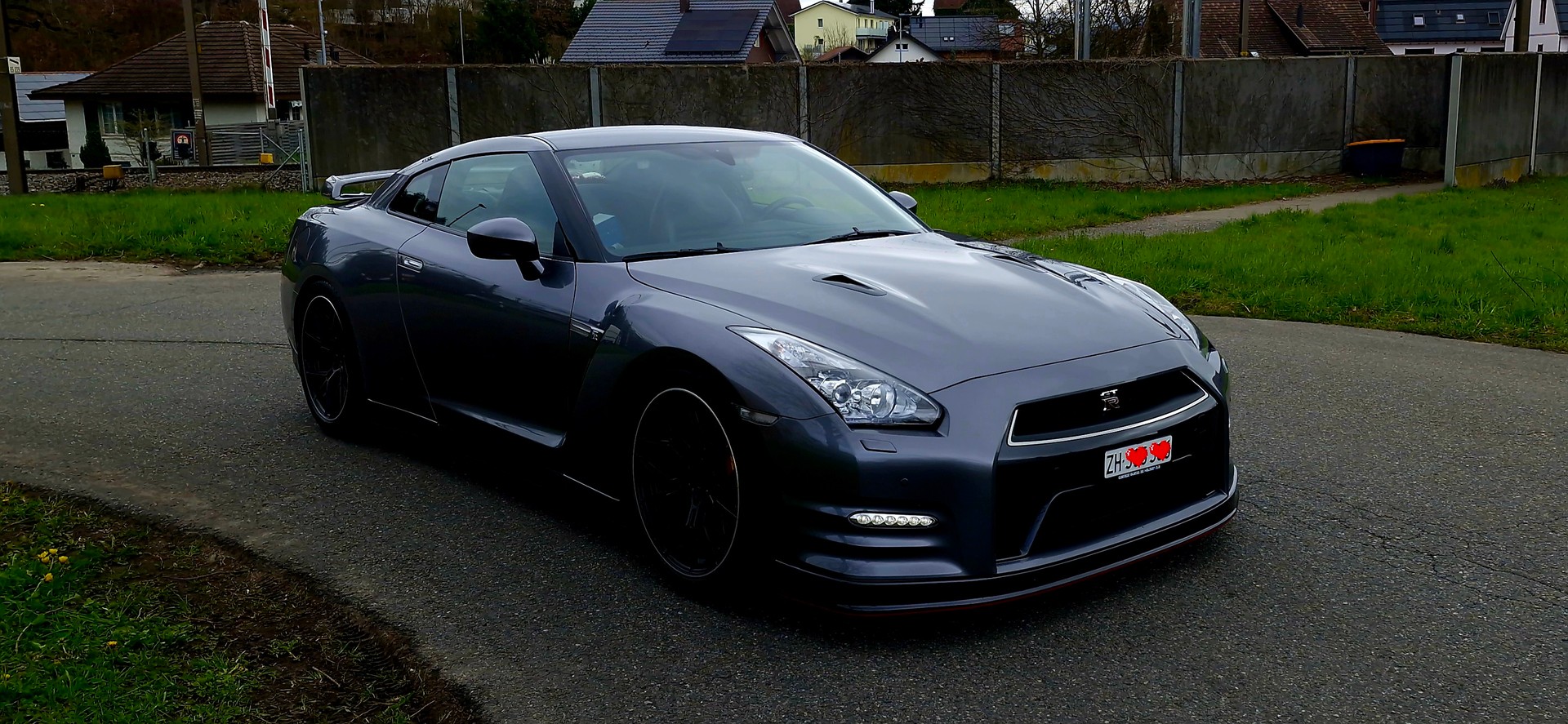 NISSAN GT-R 3.8 V6 Biturbo Black Edition-image-4
