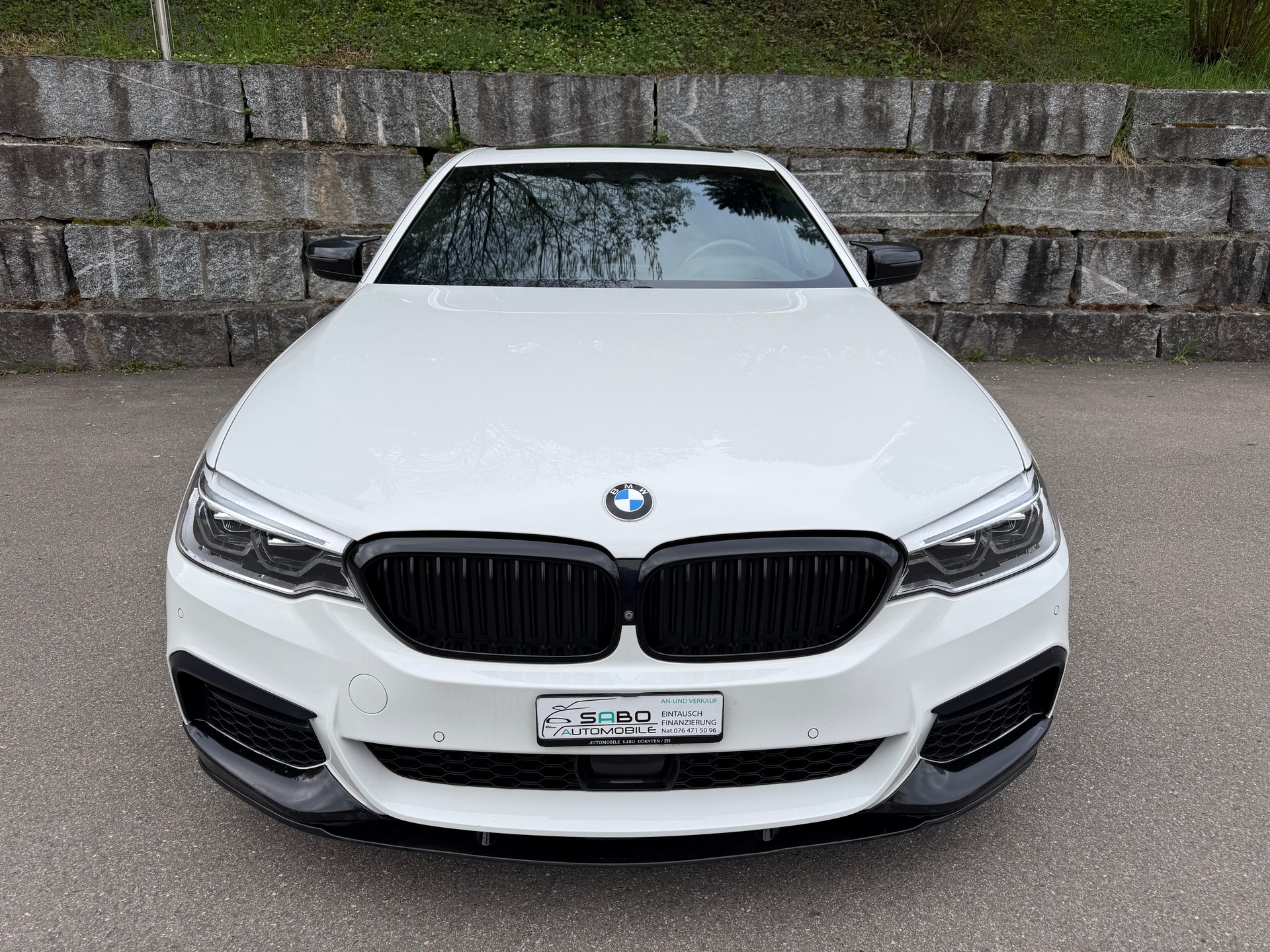 BMW 520d xDrive M-Sport Steptronic-image-12