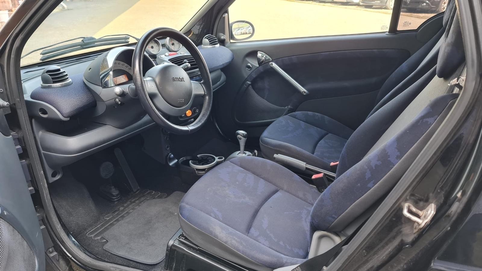 SMART Smart Cabrio-image-4