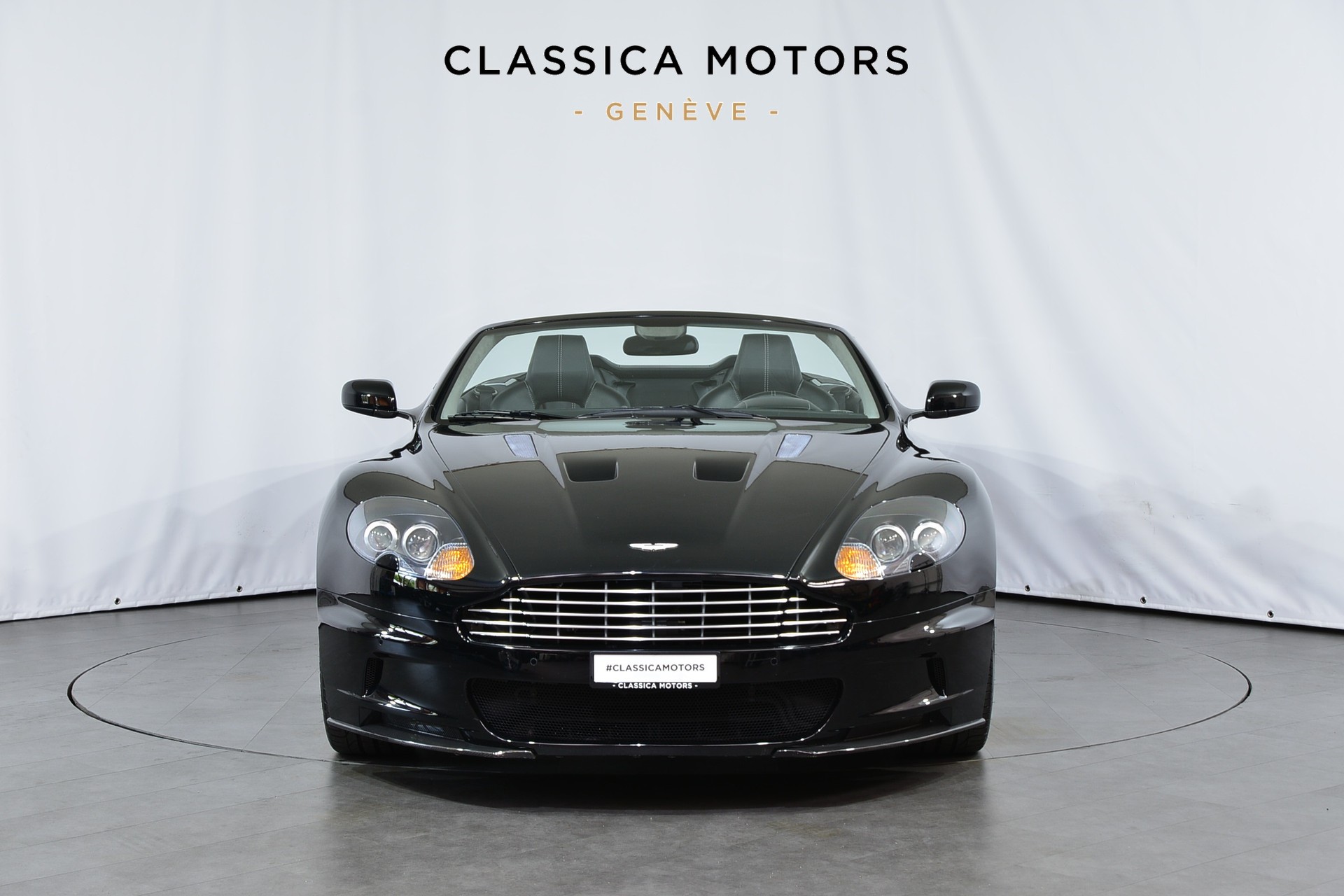 ASTON MARTIN DBS Volante Touchtronic 2-image-9